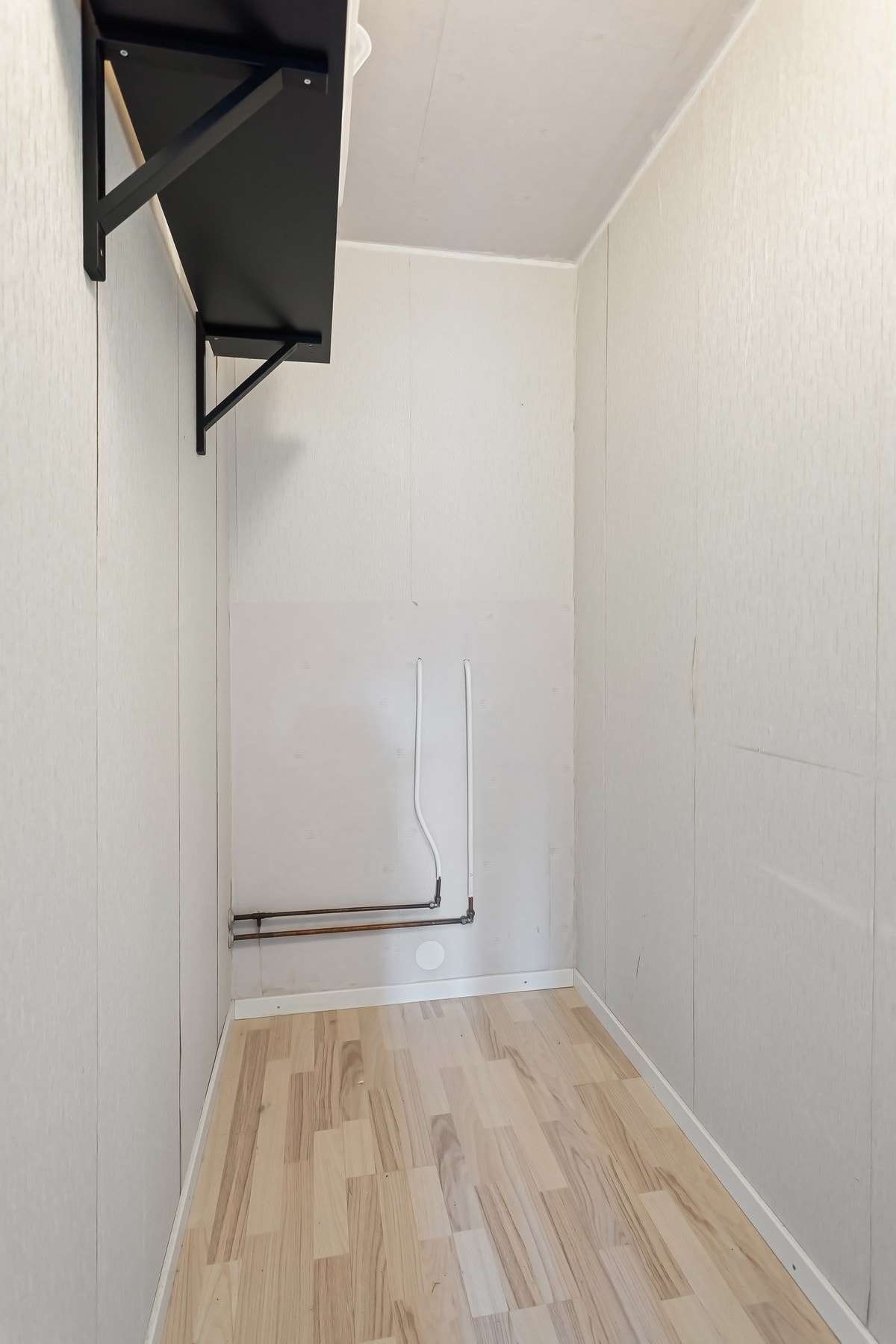 Innvendig bod for ekstra oppbevaring. Galleribilde