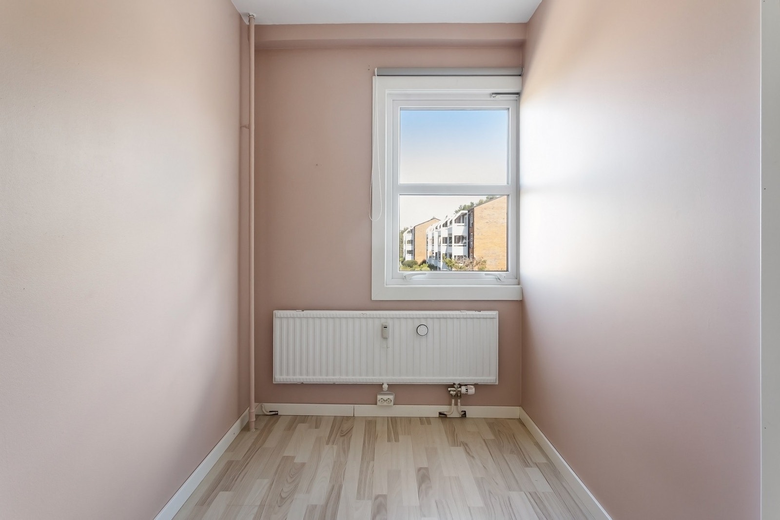 Soverom nr 2 passer perfekt som barnerom, gjesterom eller kontor. Galleribilde