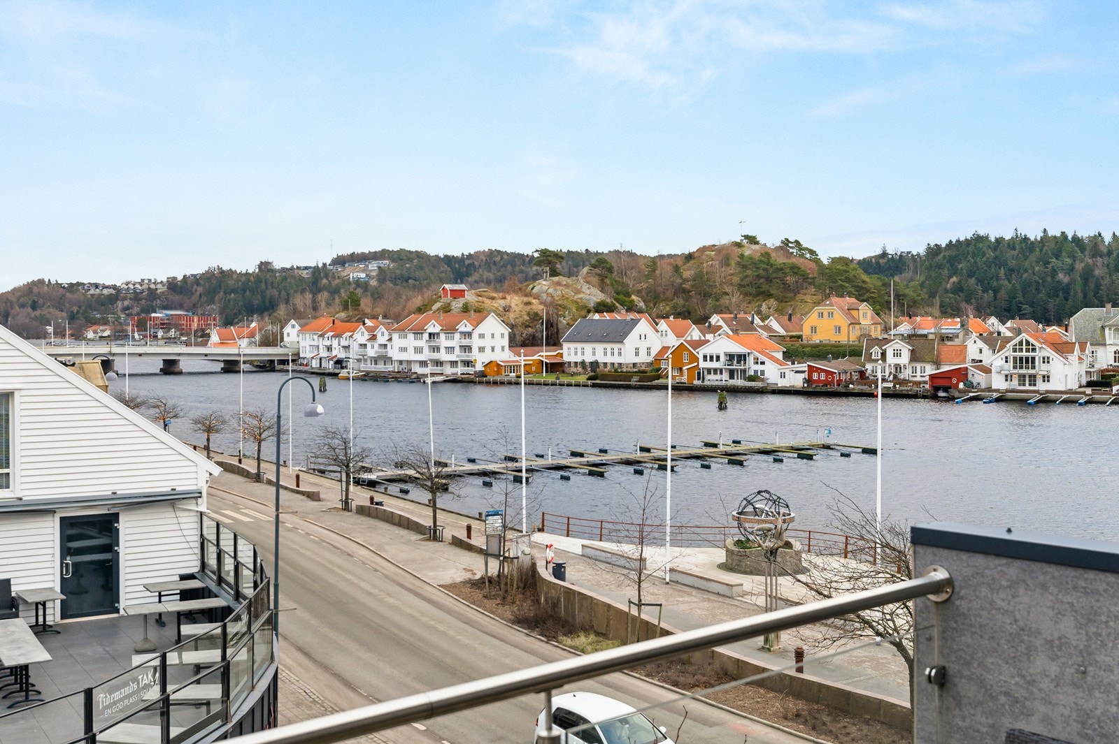 Herfra kan du nyte folkelivet i byen og har kort vei til alt Galleribilde
