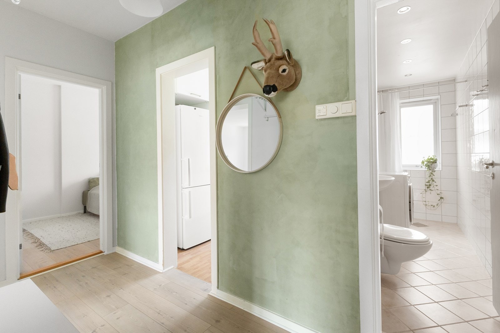 - Direkte adkomst fra lys og pen entré til bad - Galleribilde