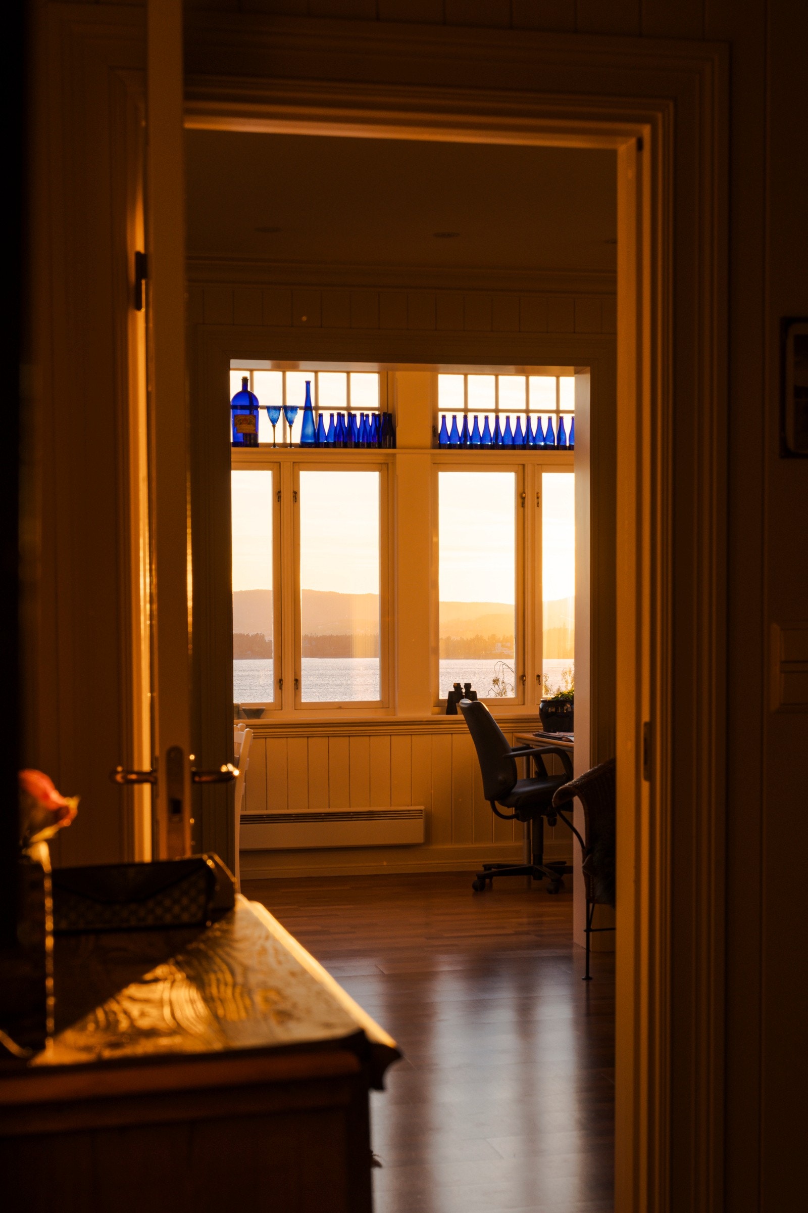 Rommet kan brukes som en ekstra stue, atelier, hjemmekontor - eller akkurat det du drømmer om. Galleribilde