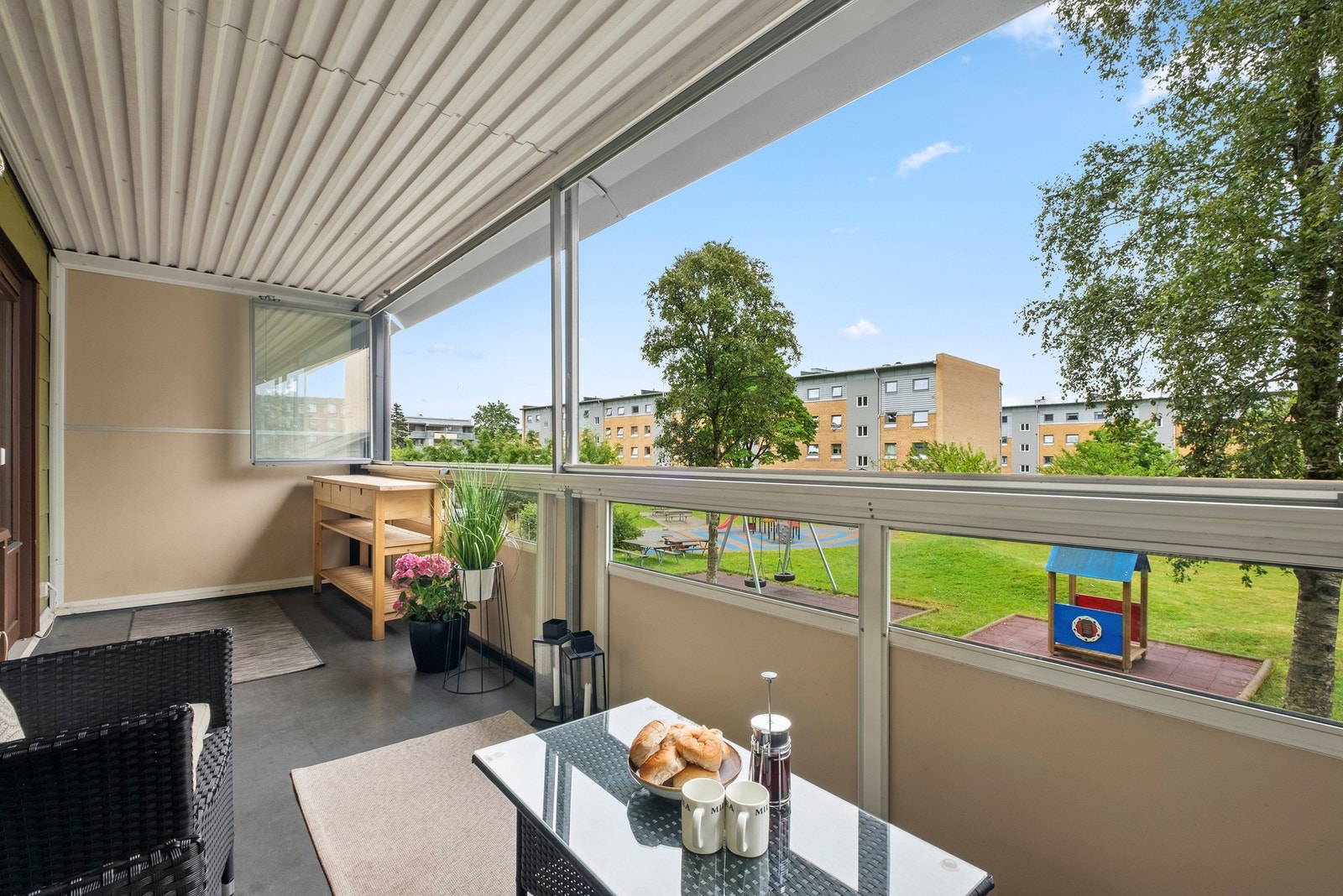 Innglassingen kan åpnes og lukkes etter vær og behov, og gir god beskyttelse året rundt. Galleribilde