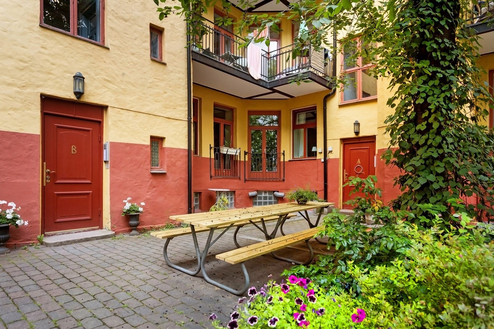 Her kan du fint nyte lange sommerdager i rolige omgivelser. Galleribilde