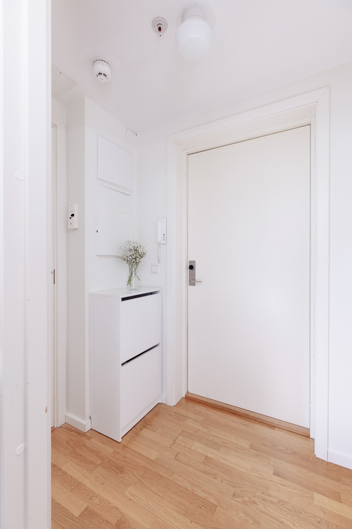 Entréen er lys og trivelig. Galleribilde