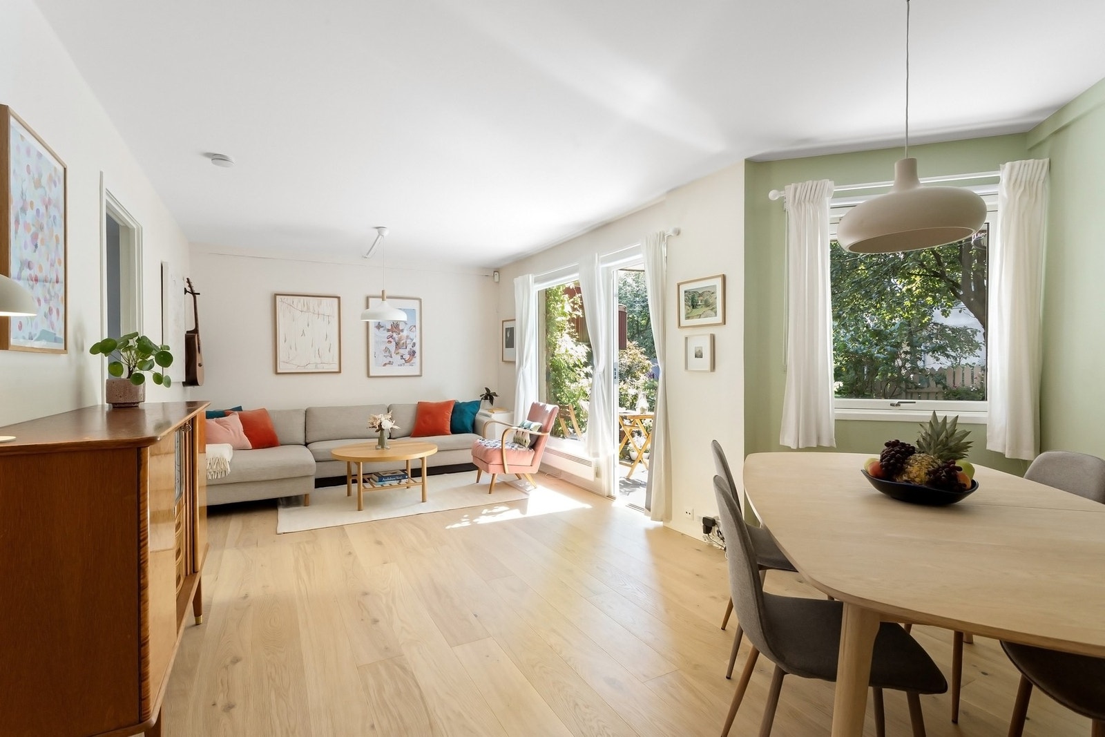 Boligen fikk nye parkettgulv i 2024. Galleribilde