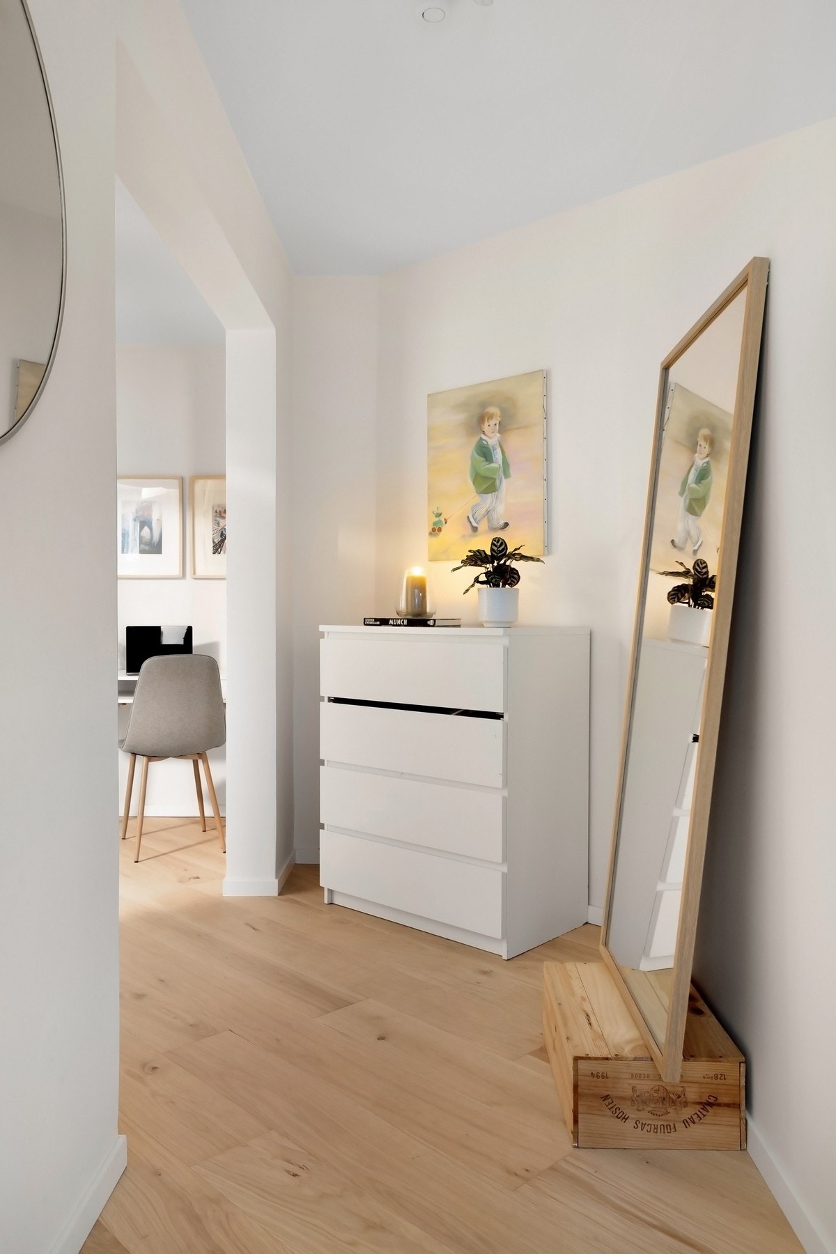 Inngangspartiet er et hyggelig første møte med boligen. Galleribilde