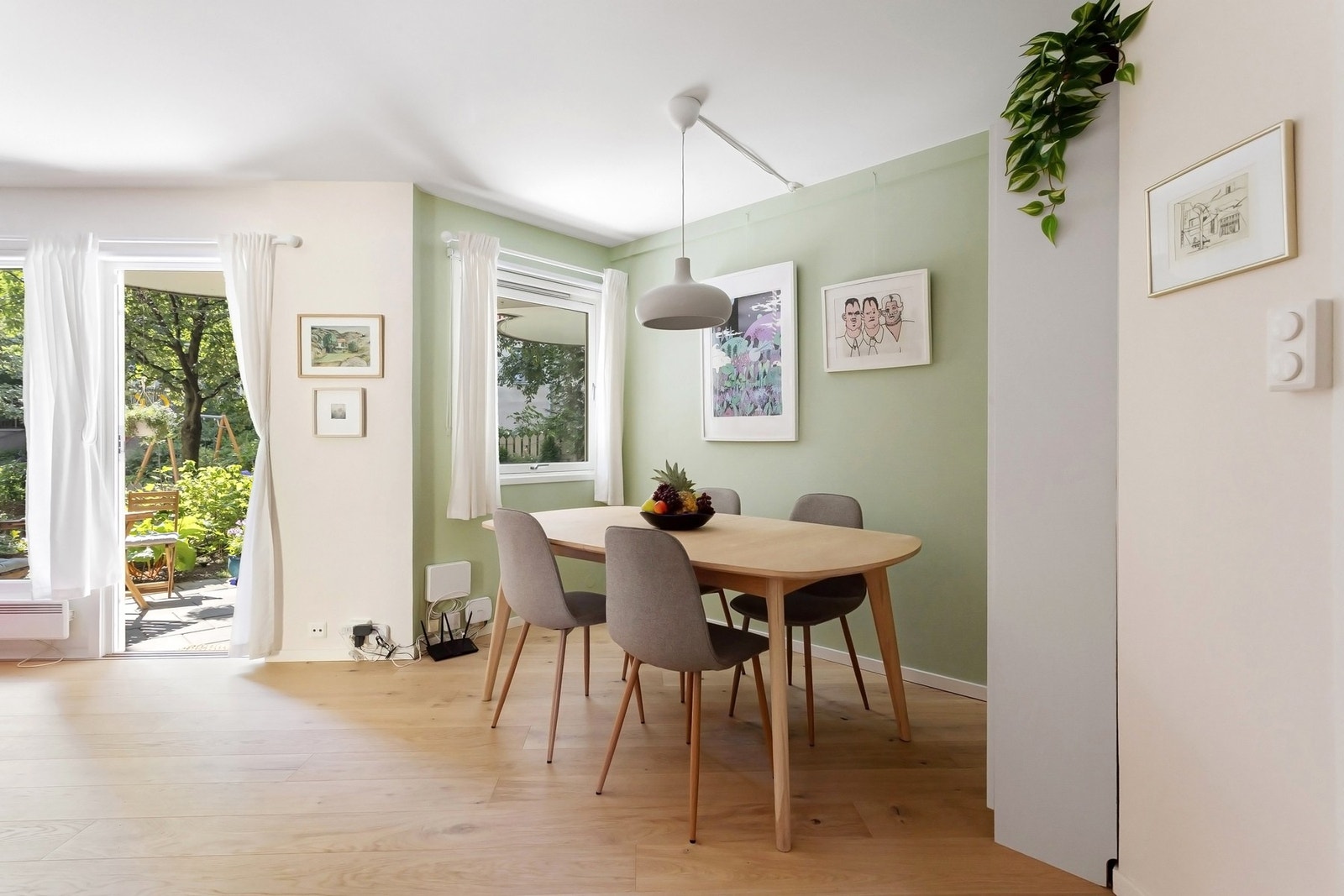 Stuen kan innredes med ulike soner for både egentid og sosialt samvær. Galleribilde