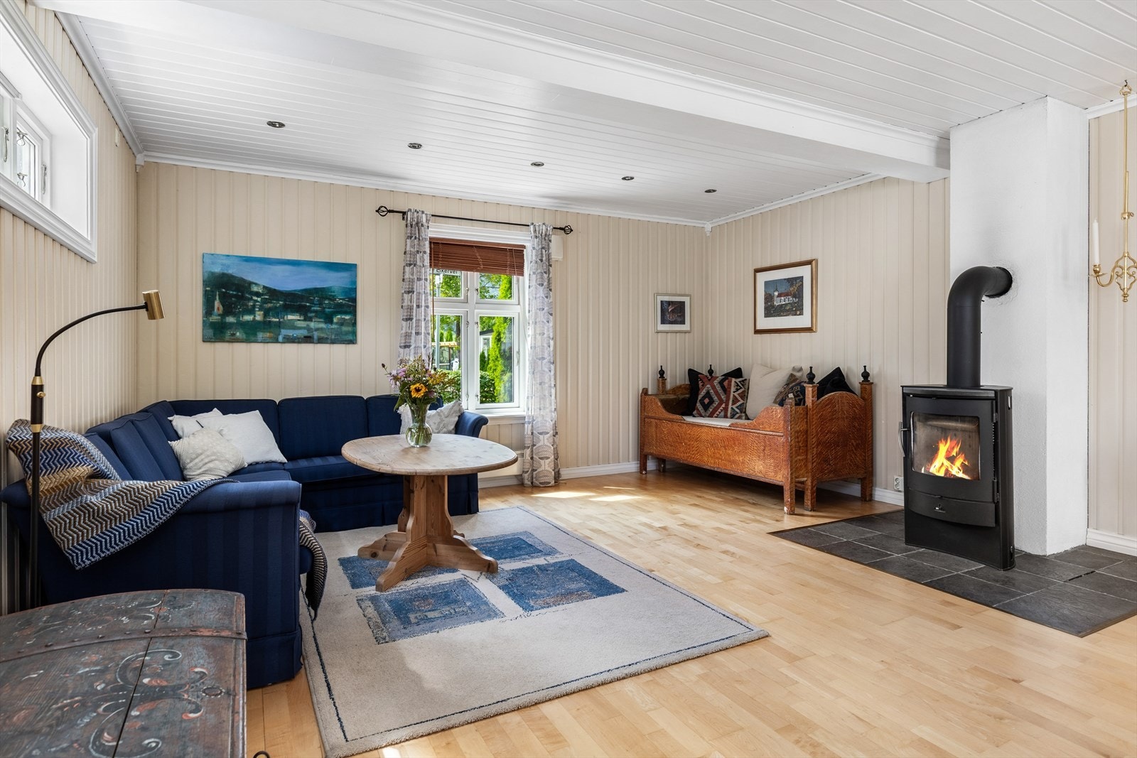 Koselig peis varmer godt på kalde dager Galleribilde