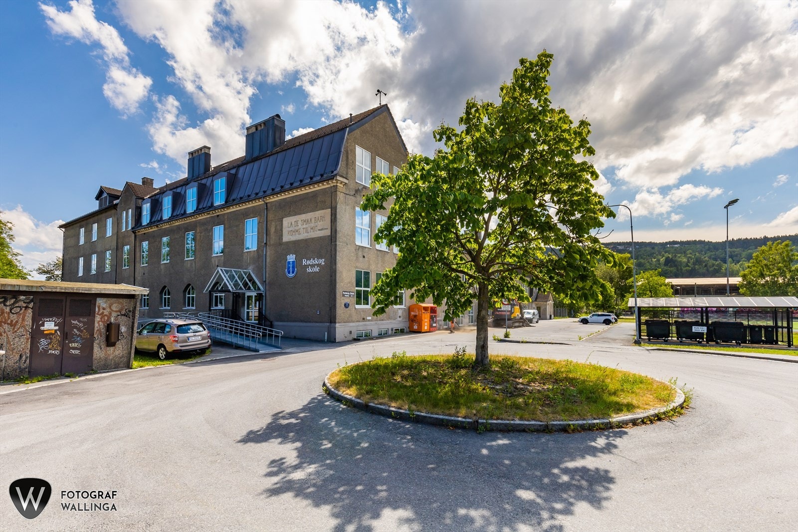 Rødskog skole bare noen minutter kjøretur fra boligen Galleribilde