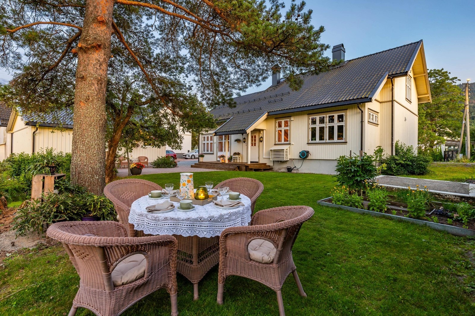 Velkommen til Øvre Eikervei 172 Galleribilde