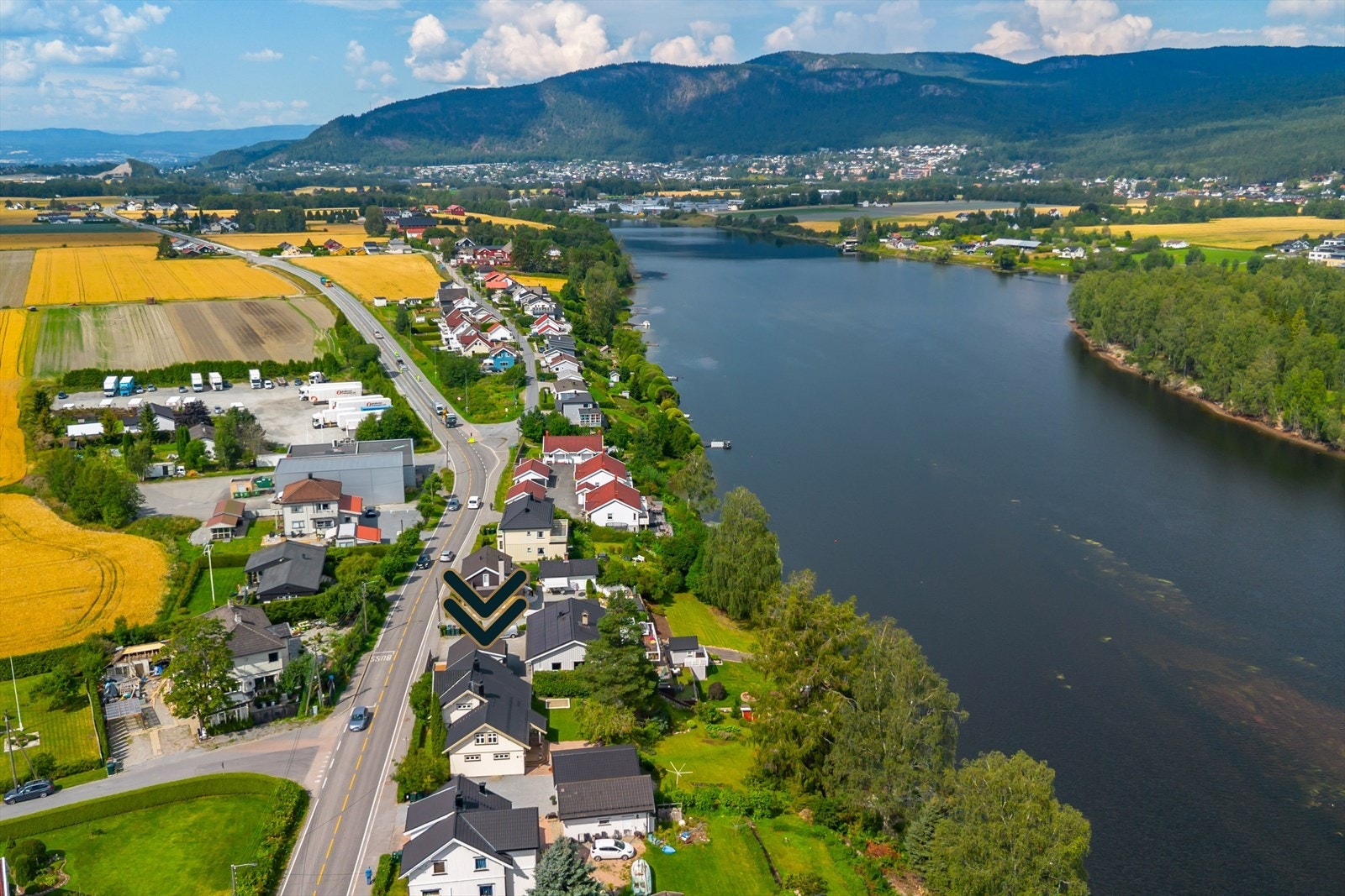 Boligen ligger midt mellom Drammen og Mjøndalen Galleribilde