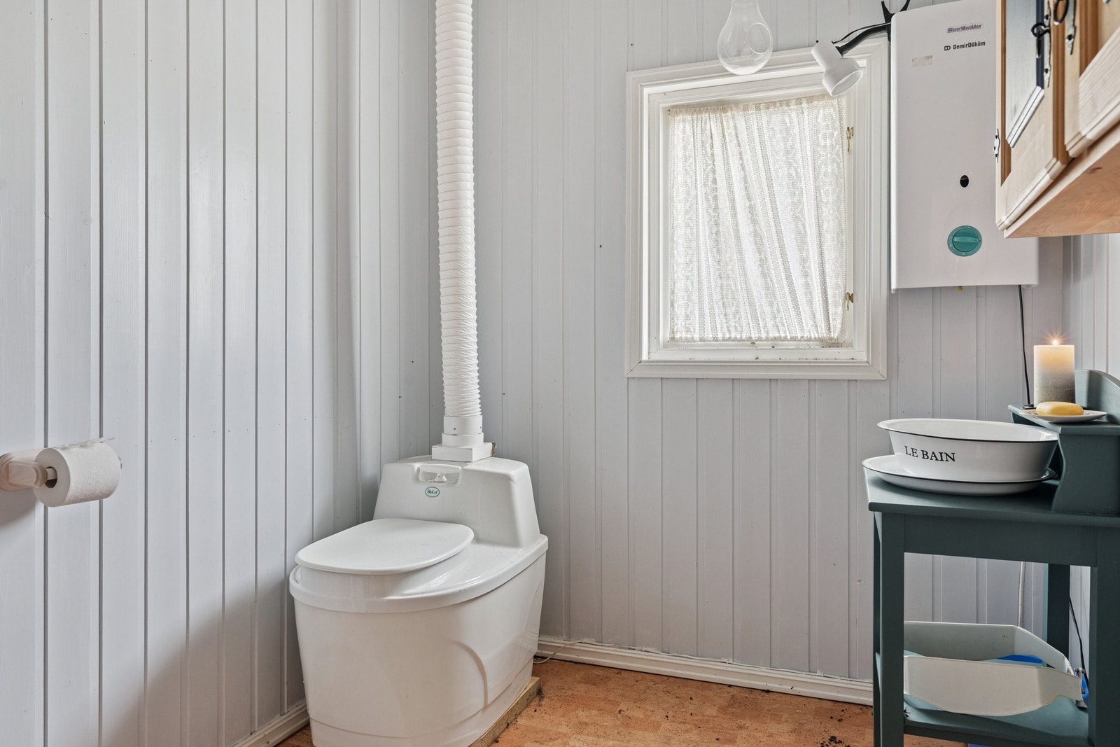 "Innedo" med biotoalett Galleribilde