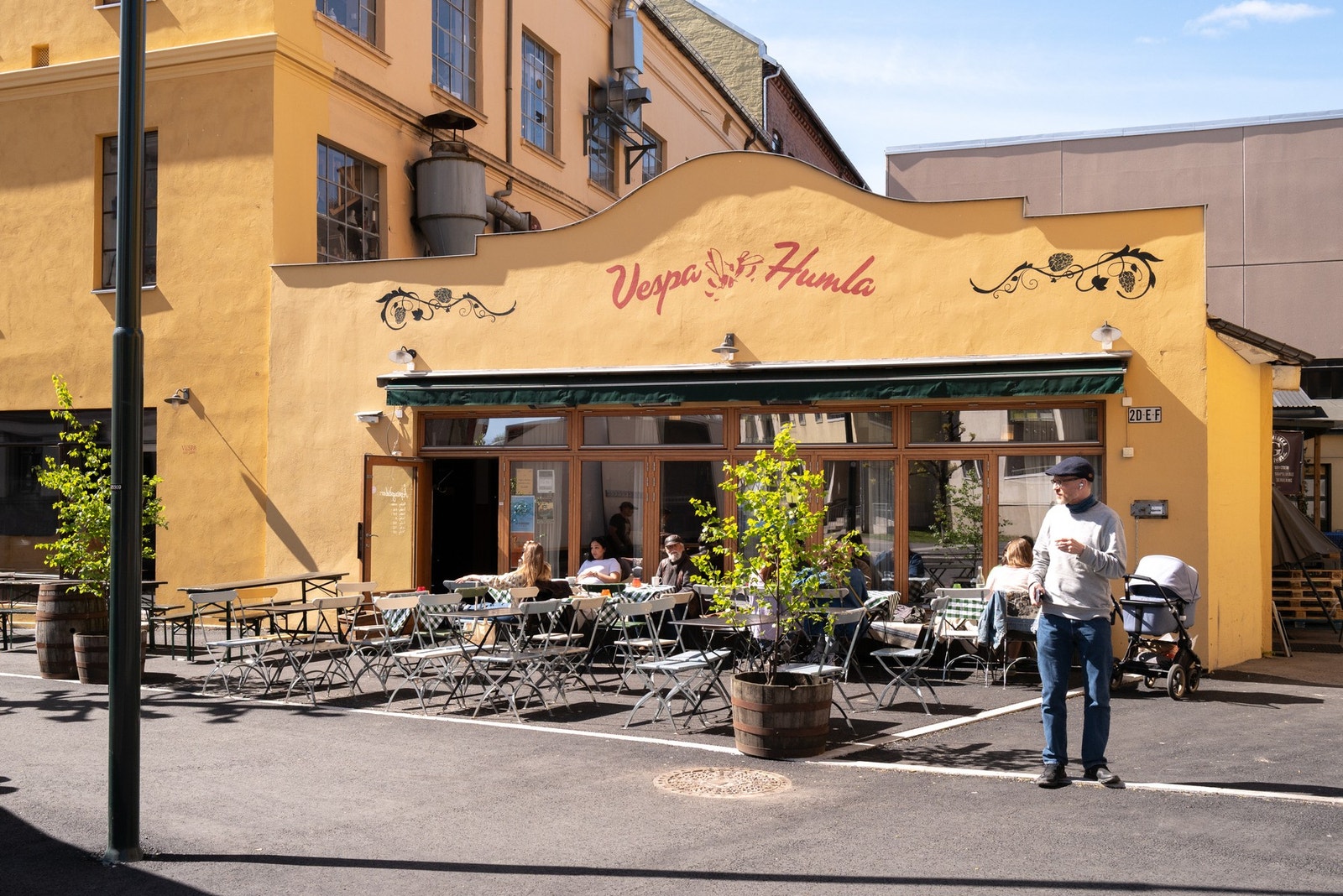 Vespa og Humla er ett av mange serveringssteder som ligger i kort avstand fra leiligheten. Galleribilde