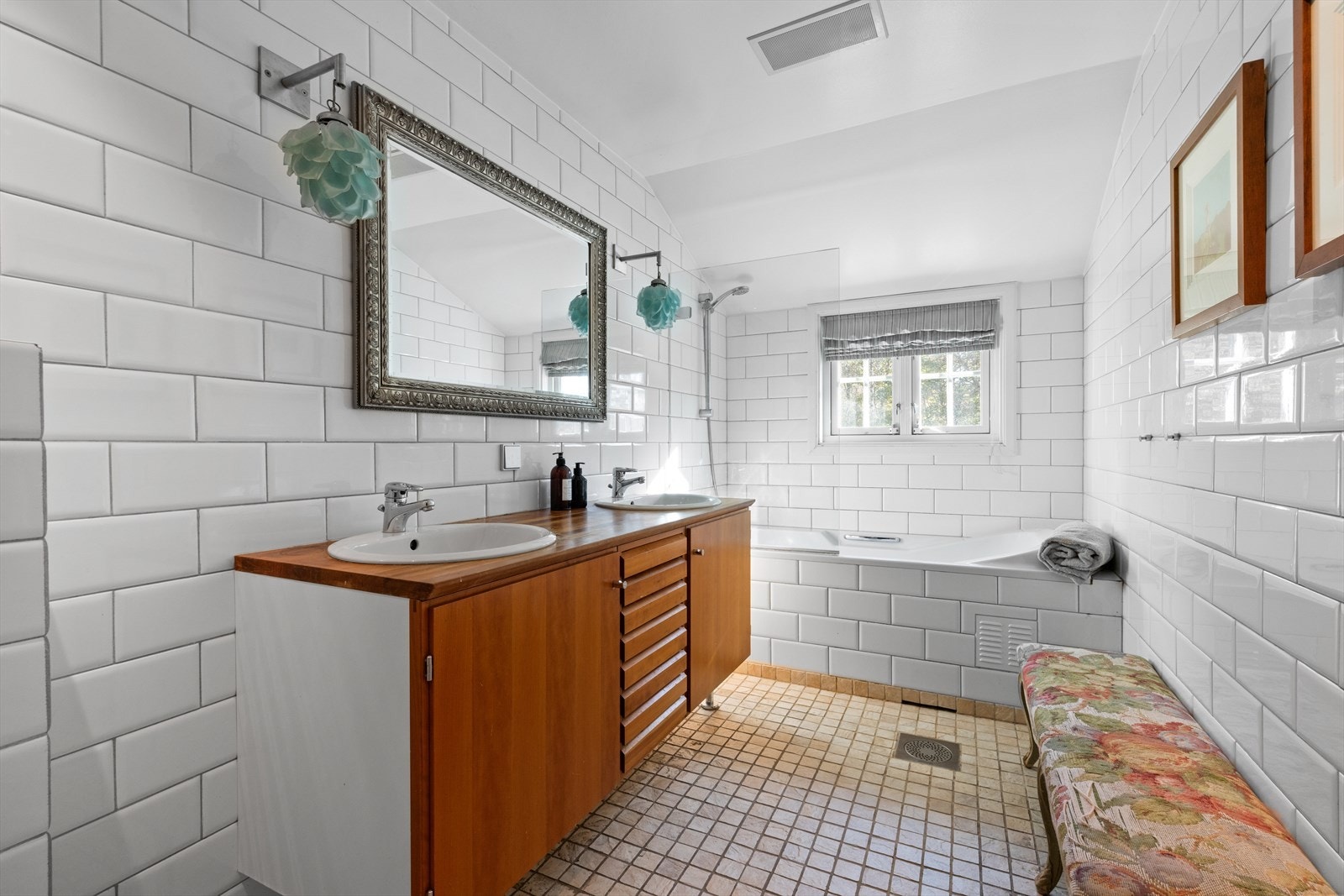 Sekundært bad i 2. etasje Galleribilde