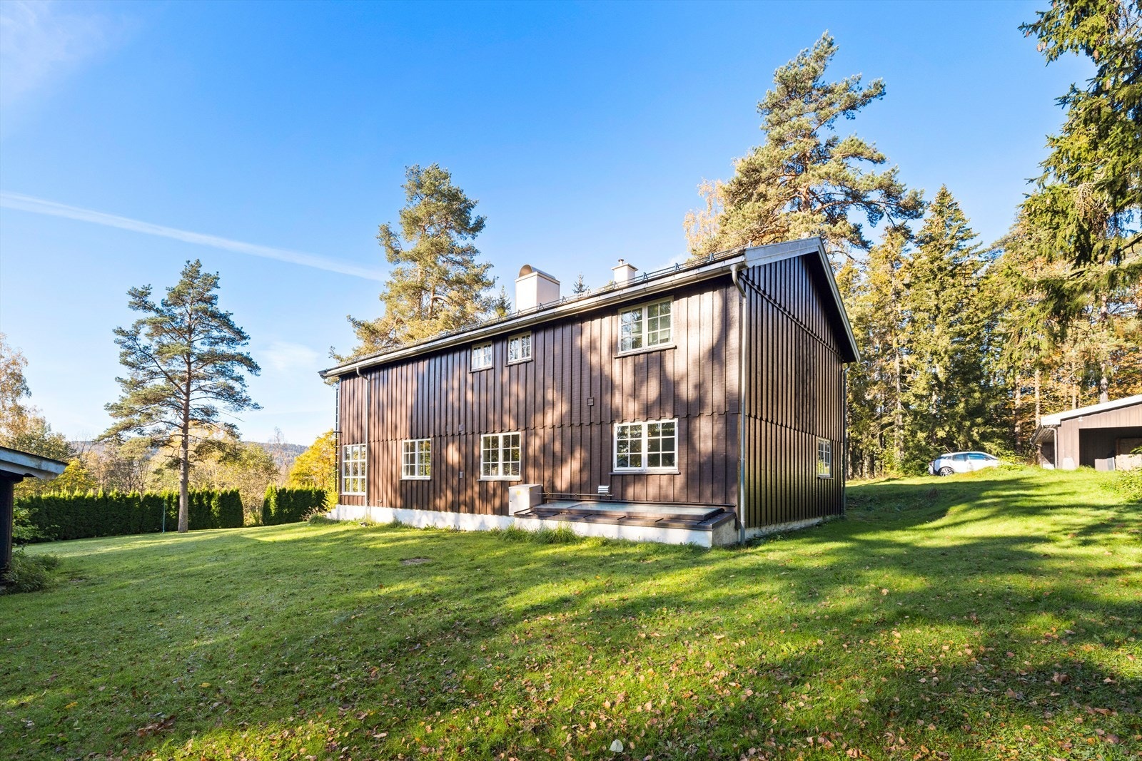 Enebolig på 368 kvm BRA-i. Totalt 455 kvm BRA inkludert alle tilleggsbygg Galleribilde