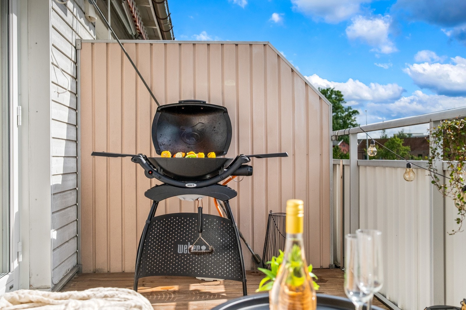 Balkongen legger til rette for et godt "uteliv". Galleribilde