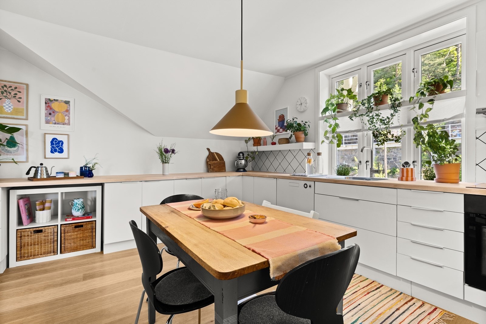 Her ligger alt tilrette for at den matglade vil trives! Galleribilde