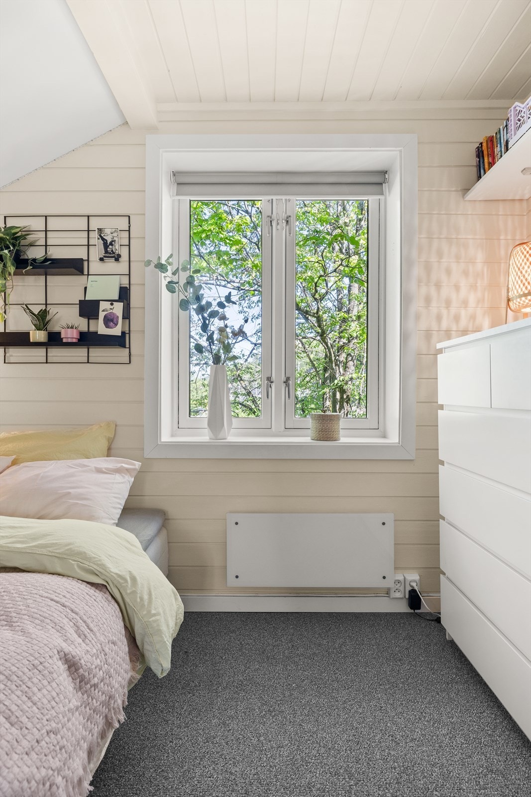 Lunt og sjarmerende soverom 2 med personlighet. Galleribilde