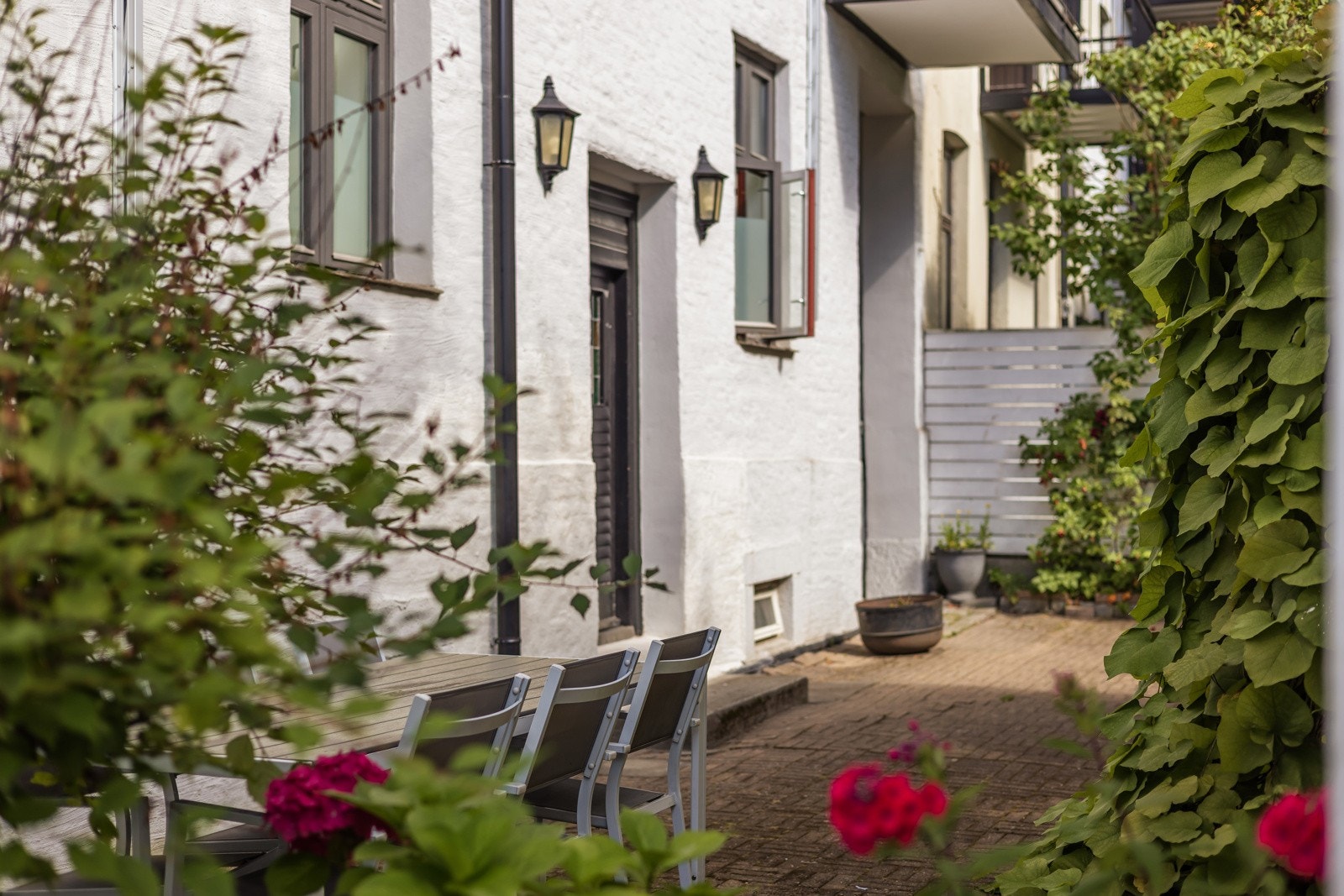 Dette er et veldrevet og hyggelig sameie med 10 leiligheter. Galleribilde