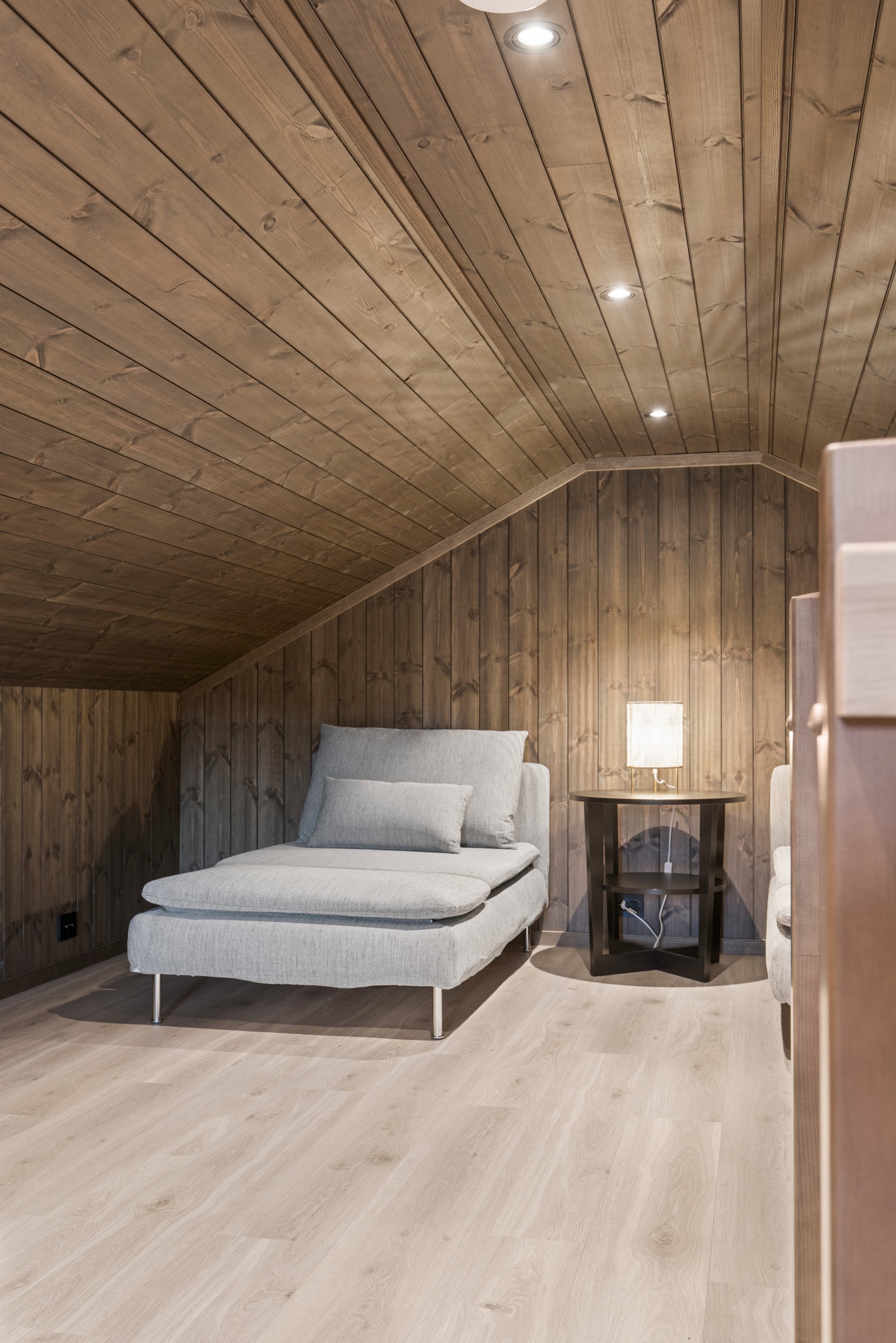 Hems/disponibelt (ikke målbart)
Interiørbildet er fra utstillings hytten som er 100% lik denne hytten Galleribilde