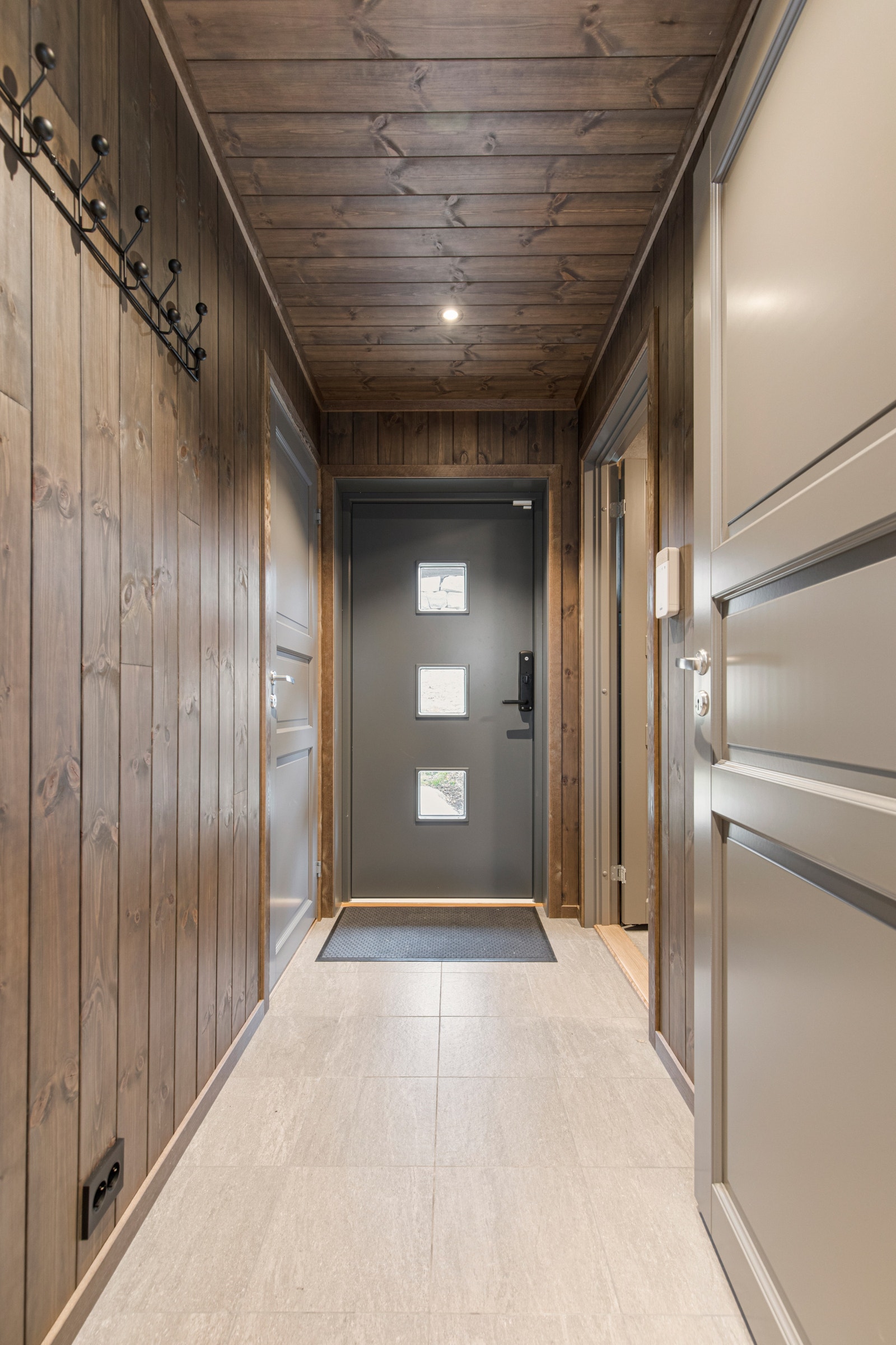 Inngang
Interiørbildet er fra utstillings hytten som er 100% lik denne hytten Galleribilde