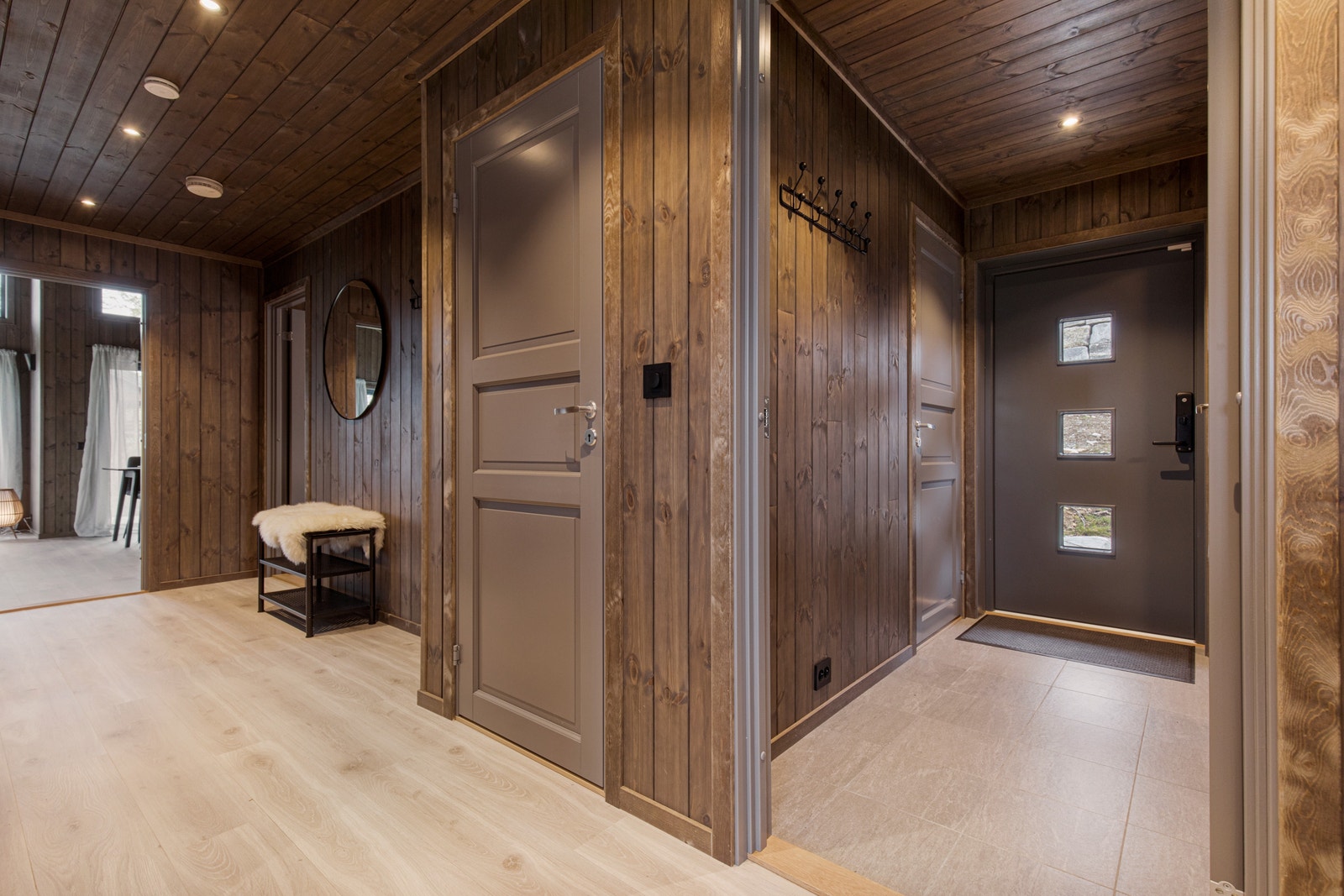 Inngang/gang
Interiørbildet er fra utstillings hytten som er 100% lik denne hytten Galleribilde