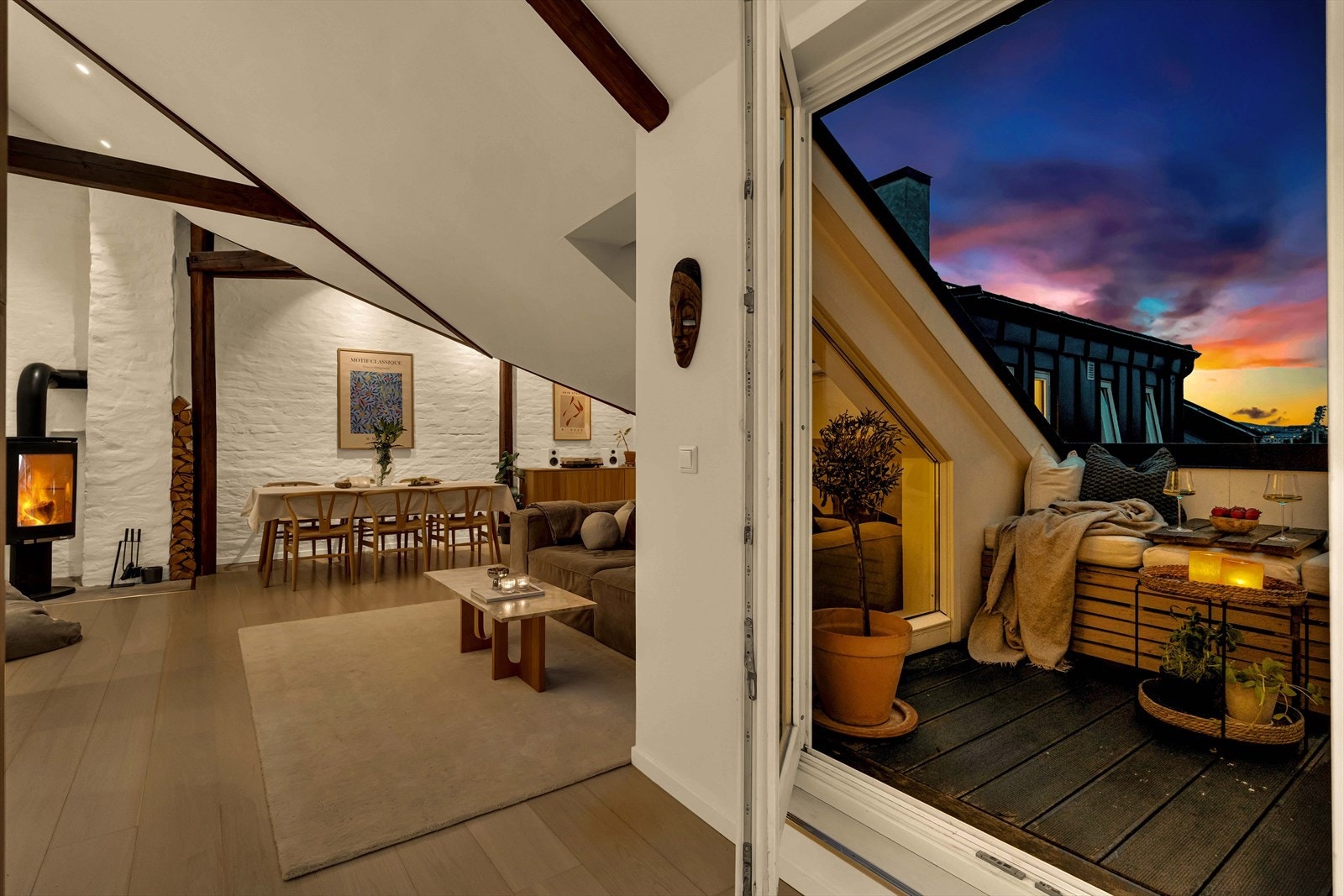 Fra stuen har man direkte adkomst til den private takterrassen. Galleribilde