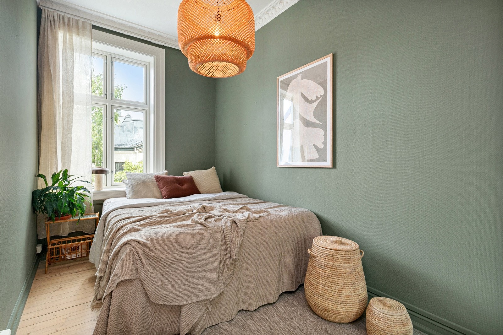 Soverom 2 er også et luftig soverom vendt ut mot rolig bakgård. Galleribilde