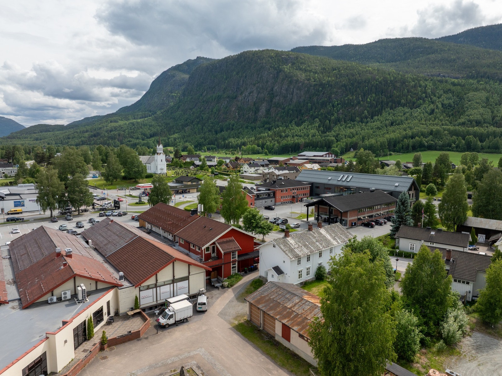 Midt i hjerte av Nesbyen sentrum! Galleribilde