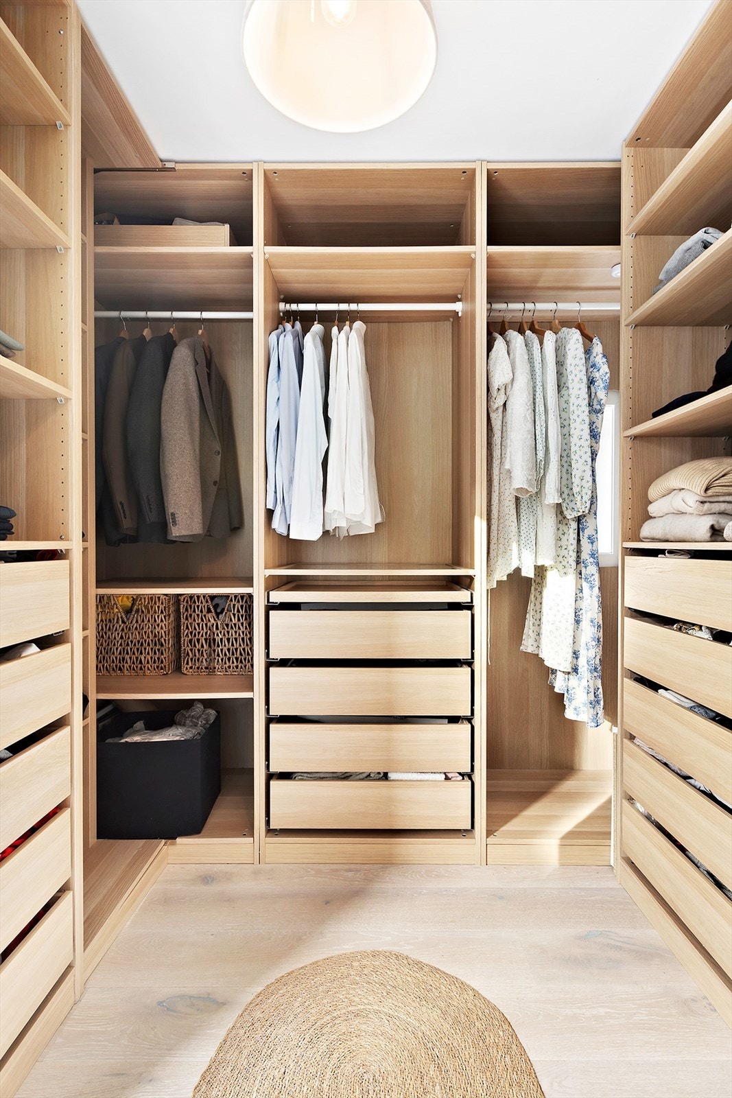 Her har du rikelig med plass til oppbevaring Galleribilde