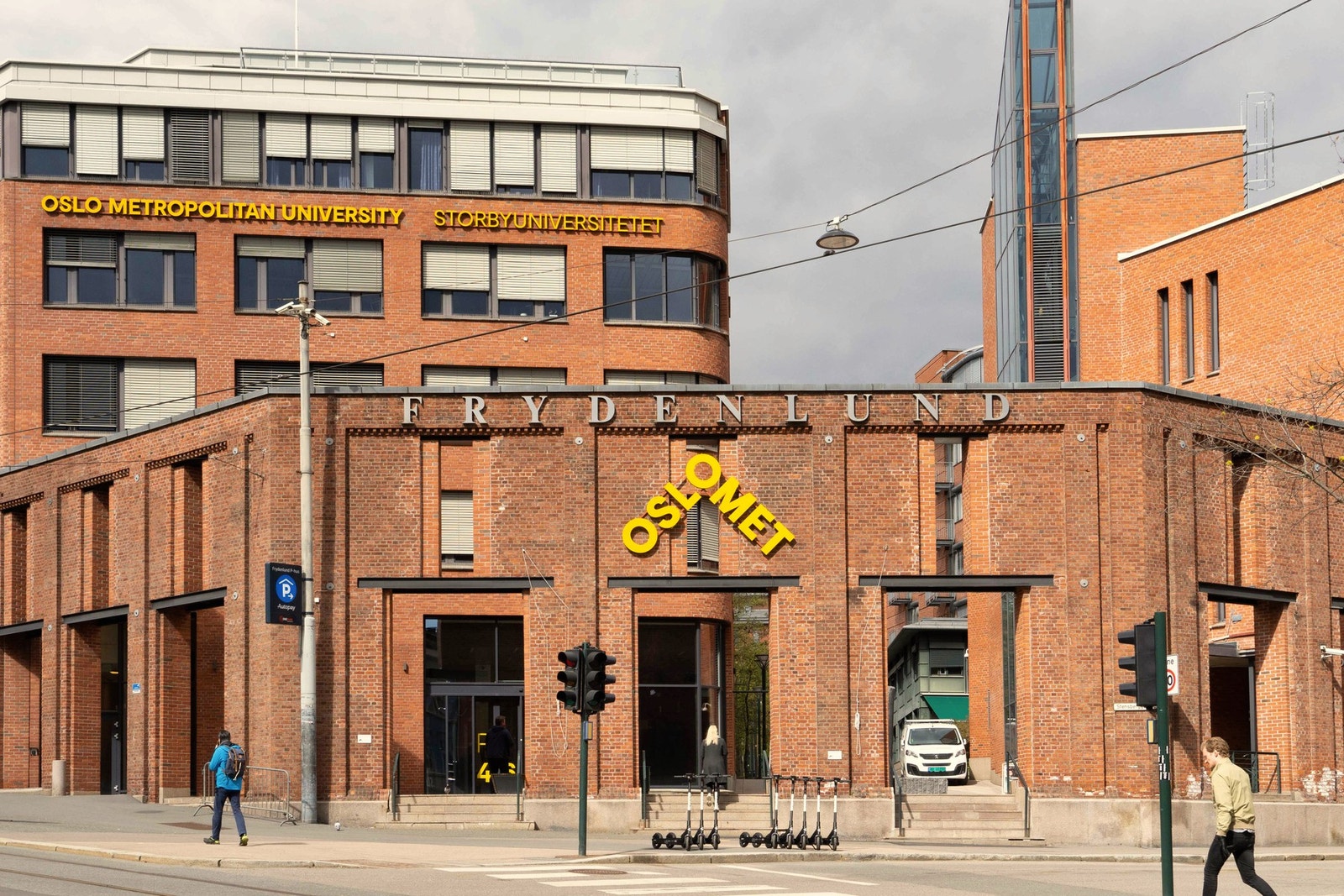 Flere utdanningstilbud like ved leiligheten. Galleribilde