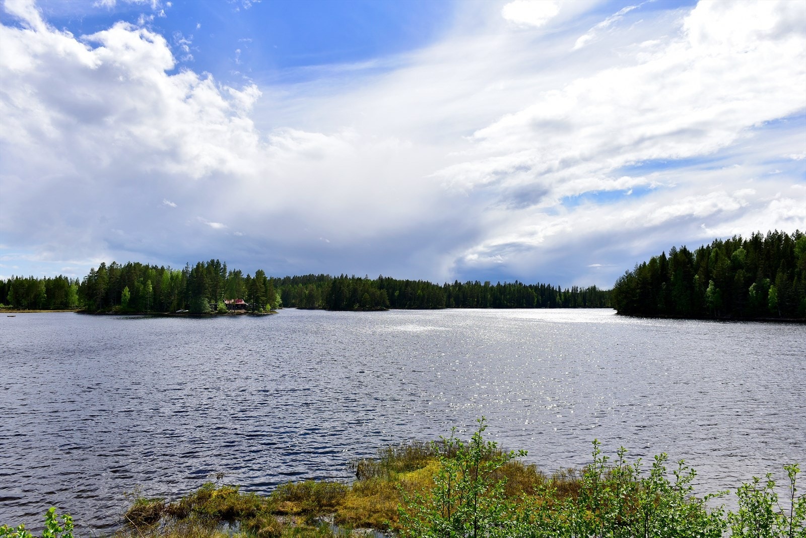Området er et eldorado for den friluftsglade. Flere små og større vann, ypperlig for fiske, båtkjøring eller padling. Områdene ellers er suverene for fot- eller sykkelturer Galleribilde