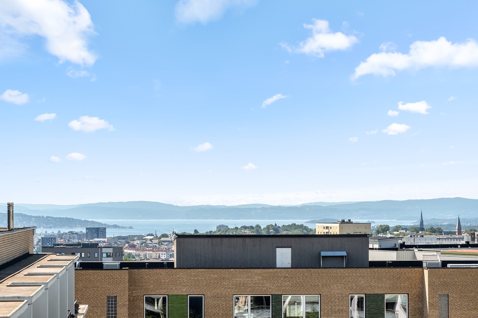 Flott sjøutsikt fra balkongen Galleribilde