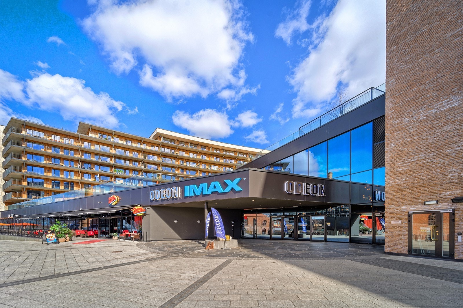 På Storo finner du Norges største og første IMAX-kino. Kinoen huser hele 14 saler, hvor det er tilrettelagt for en fantastisk filmopplevelse. Galleribilde