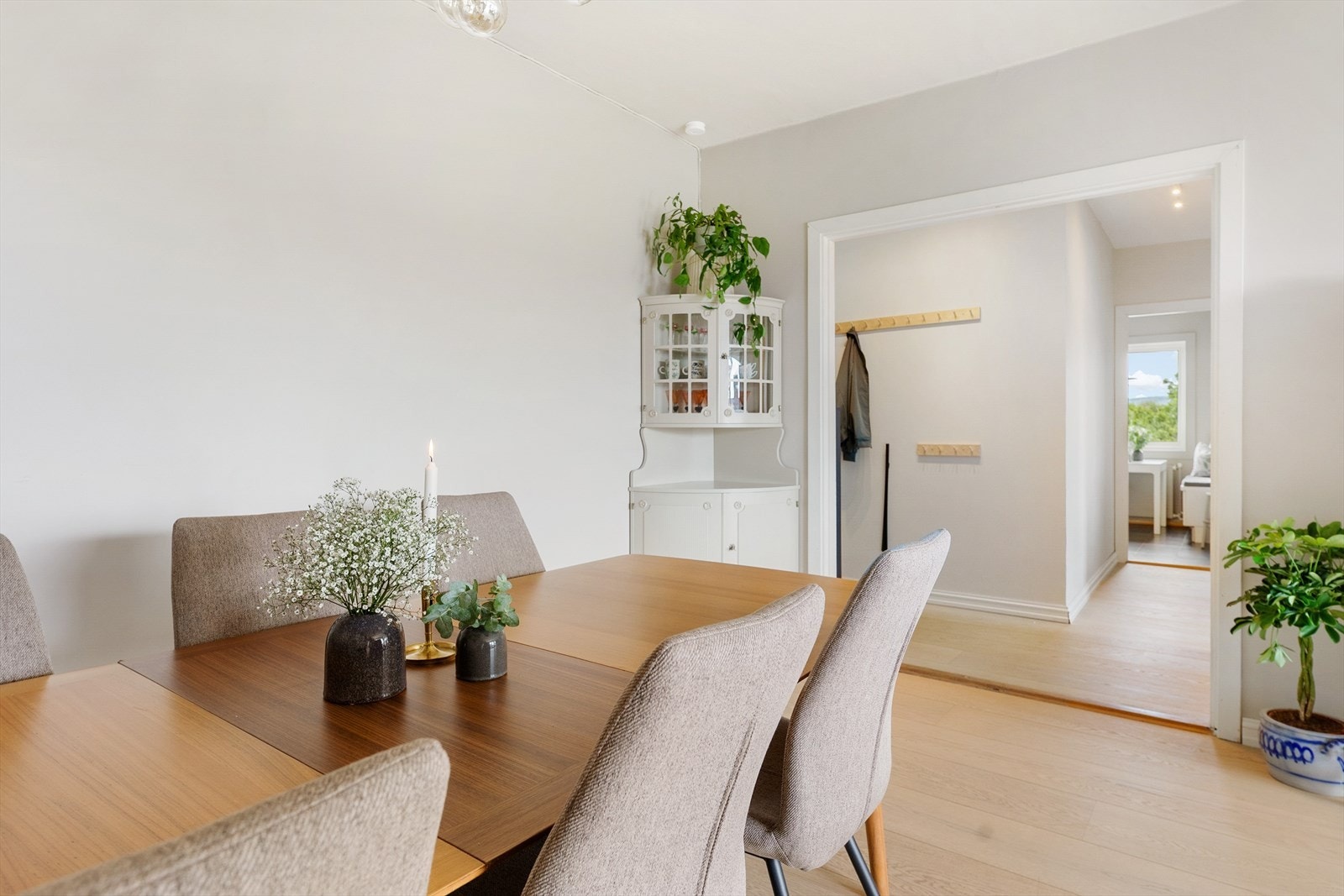 Boligen oppleves lys og åpen! Galleribilde