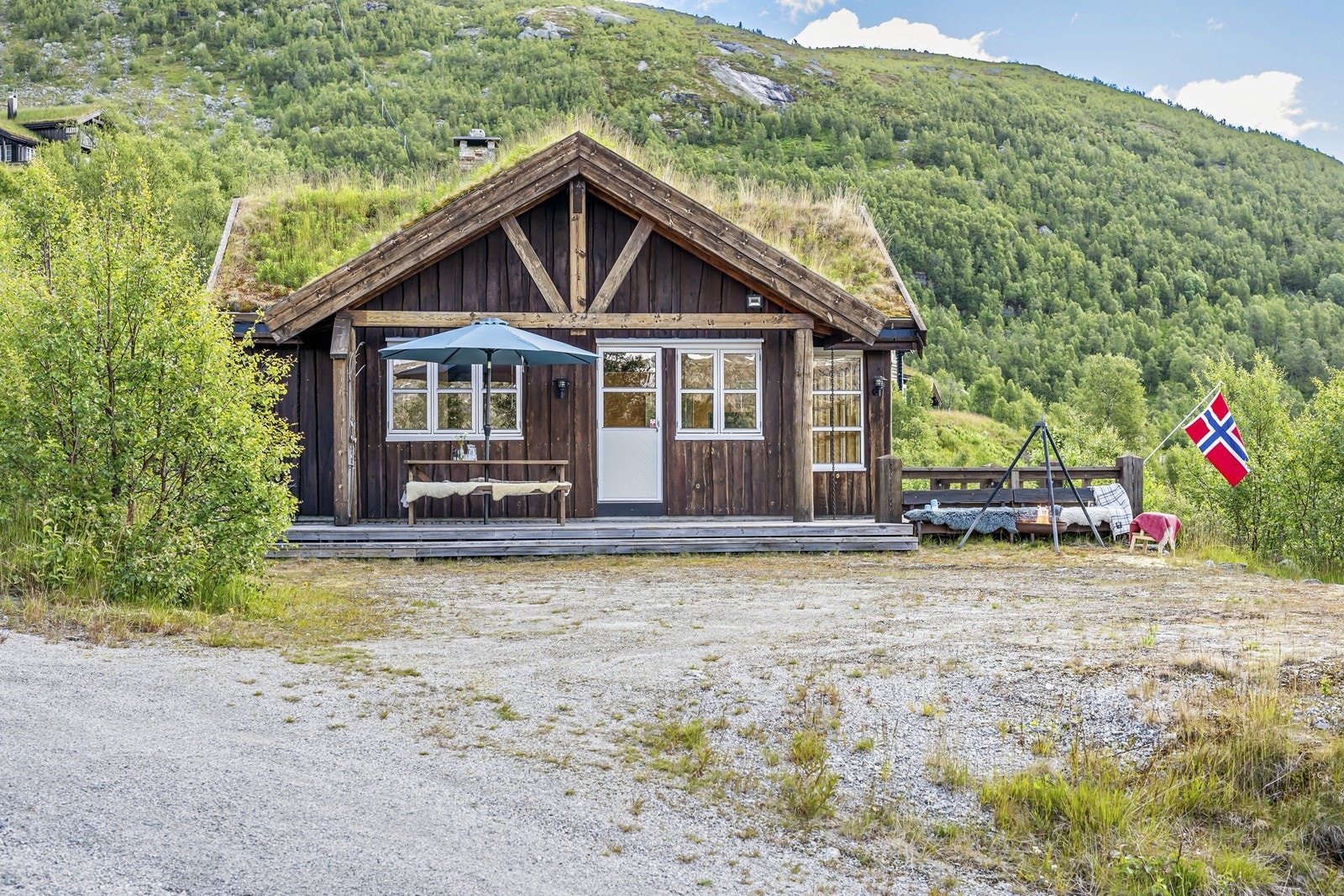 God parkering i eget gårsrom Galleribilde
