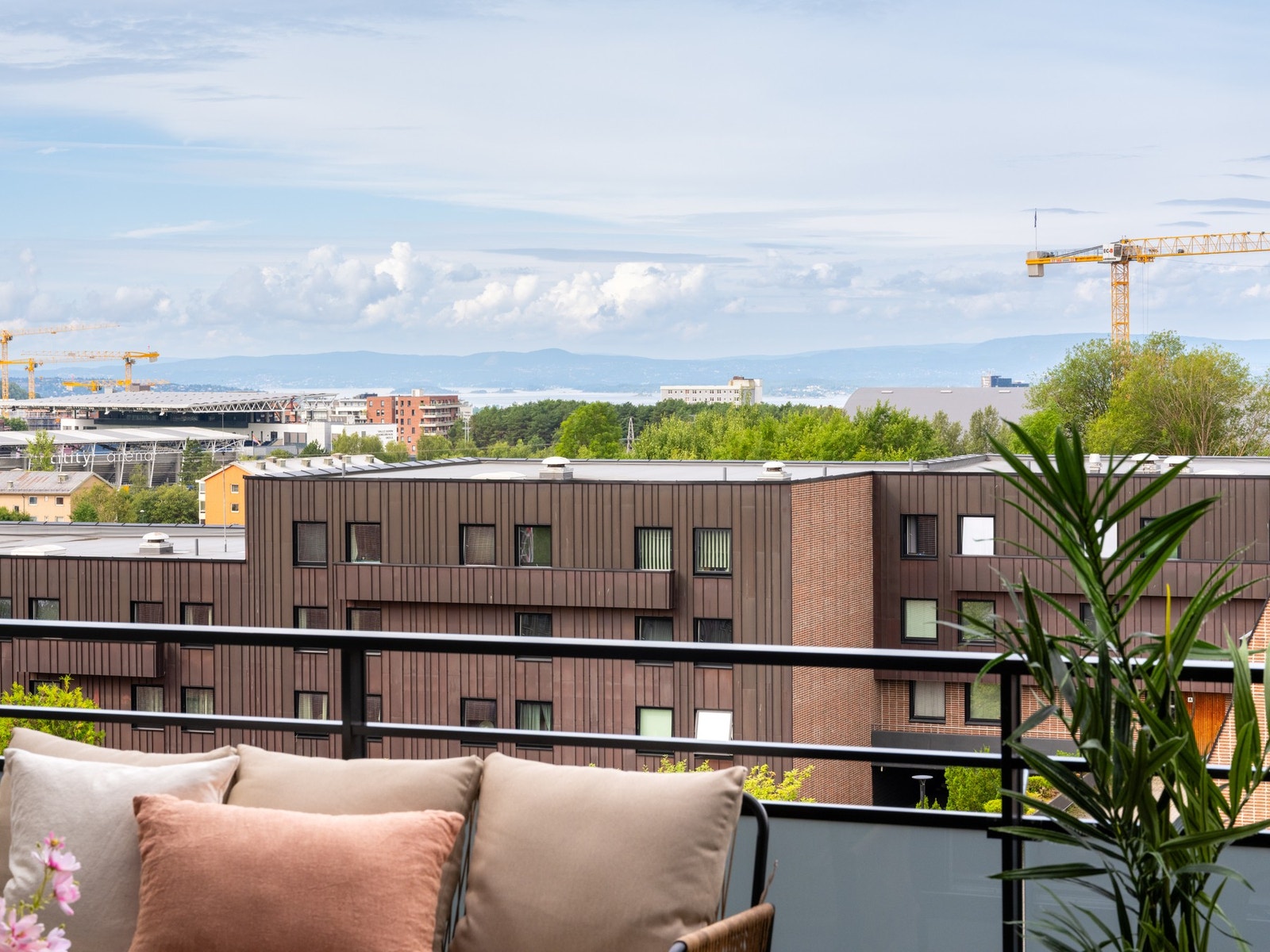 Her får du gleden av fjordutsikt. Galleribilde