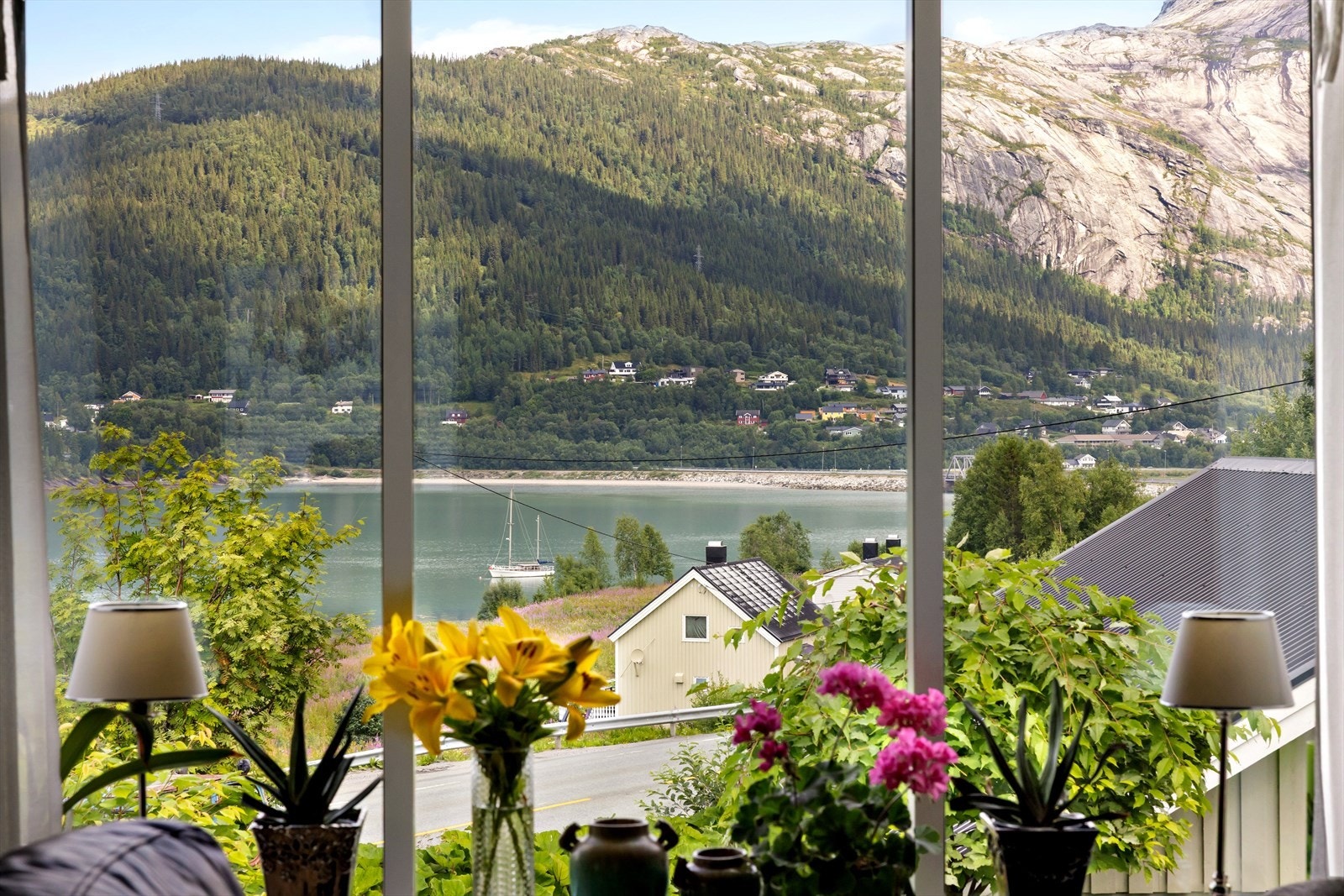 Flott utsikt mot Ranfjorden Galleribilde