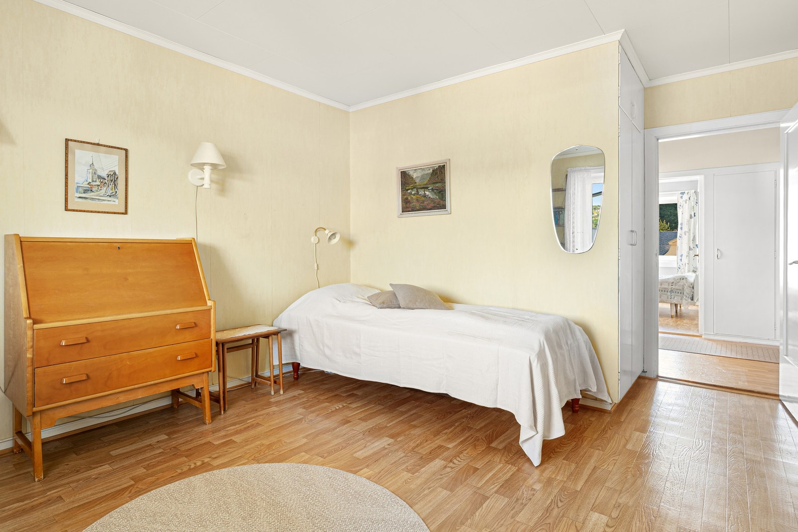 Leiligheten har gode garderobeløsninger i alle rom. Galleribilde