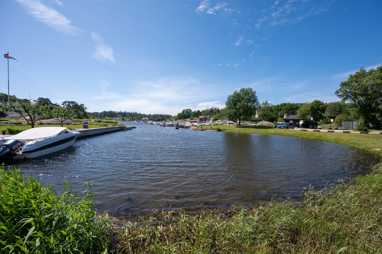 I nærområdet er det mange fine badesteder Galleribilde
