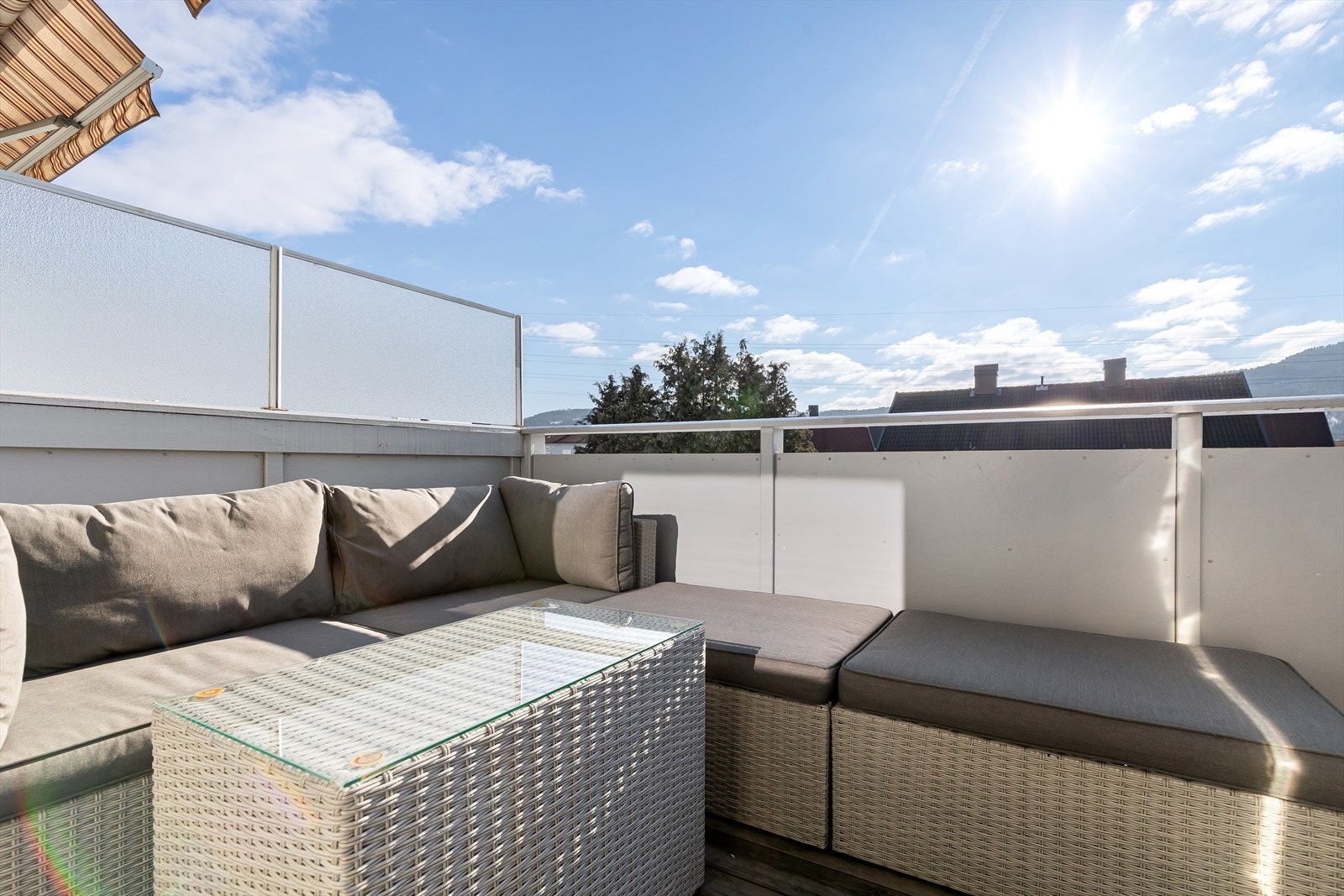 Adkomst til romslig balkong på ca 7 kvm med gode solforhold Galleribilde