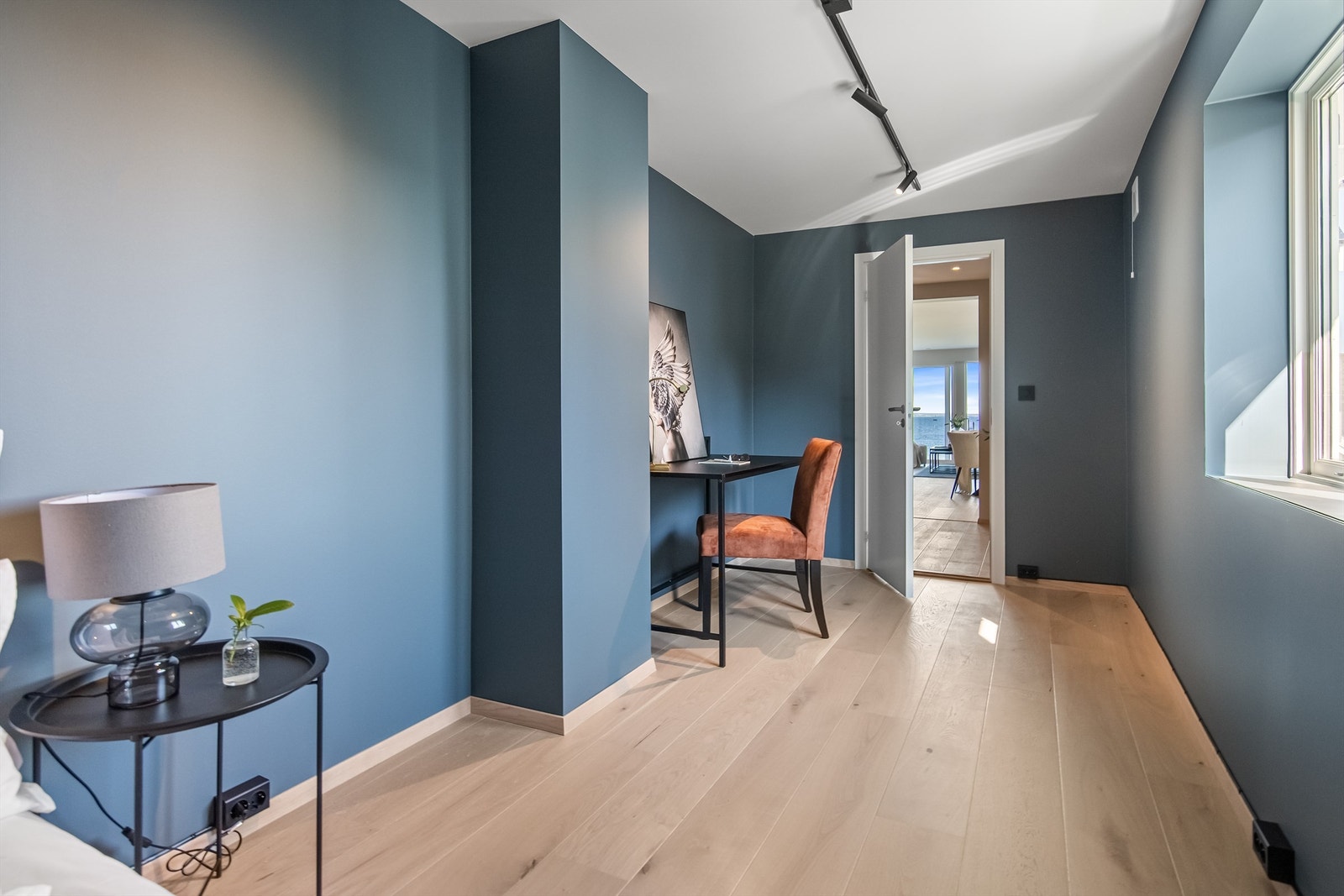 Her kan man innrede med garderobeløsning og en pult. Galleribilde