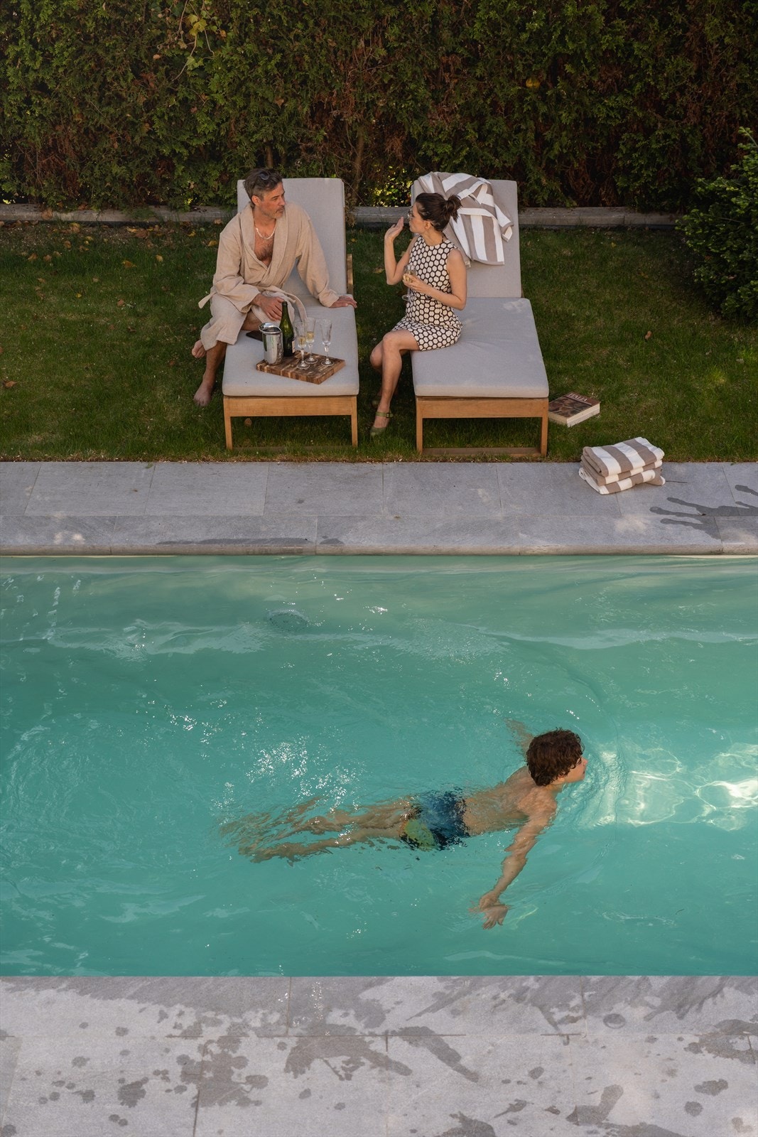 Bassenget har eget varmesystem med egen varmepumpe og kan holde opptil 32 grader om man ønsker det. Galleribilde