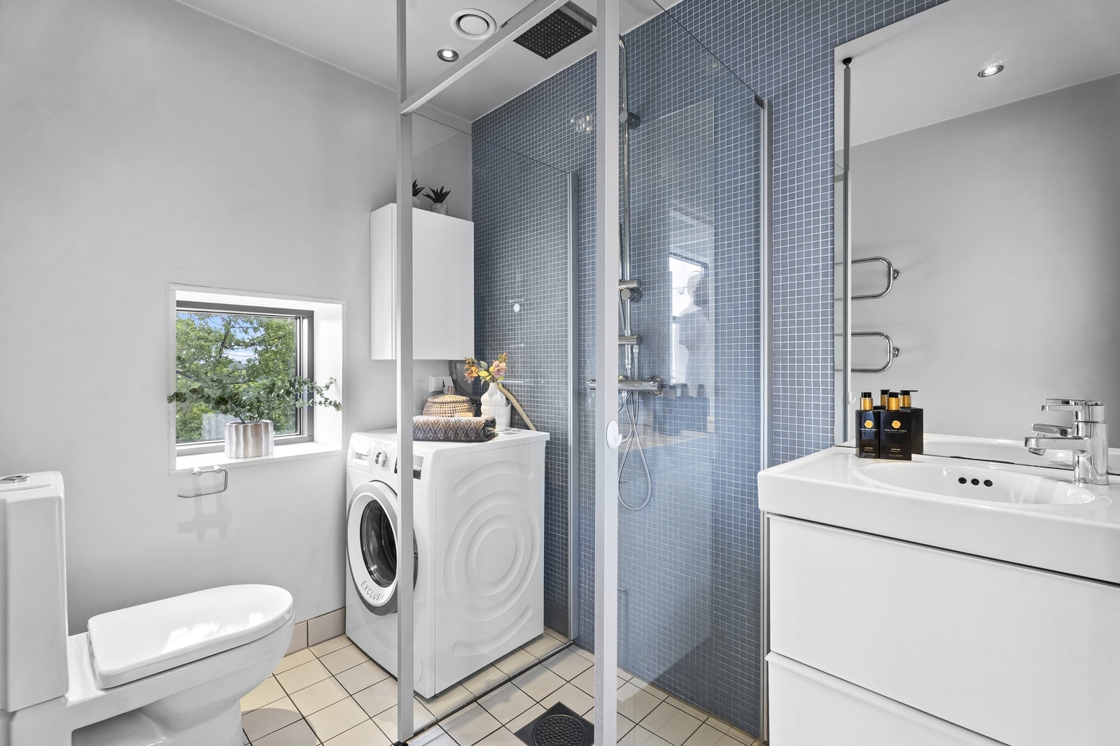 Opplegg for tørk- og vaskemaskin - vaskemaskin kan medfølge om ønskelig! Galleribilde