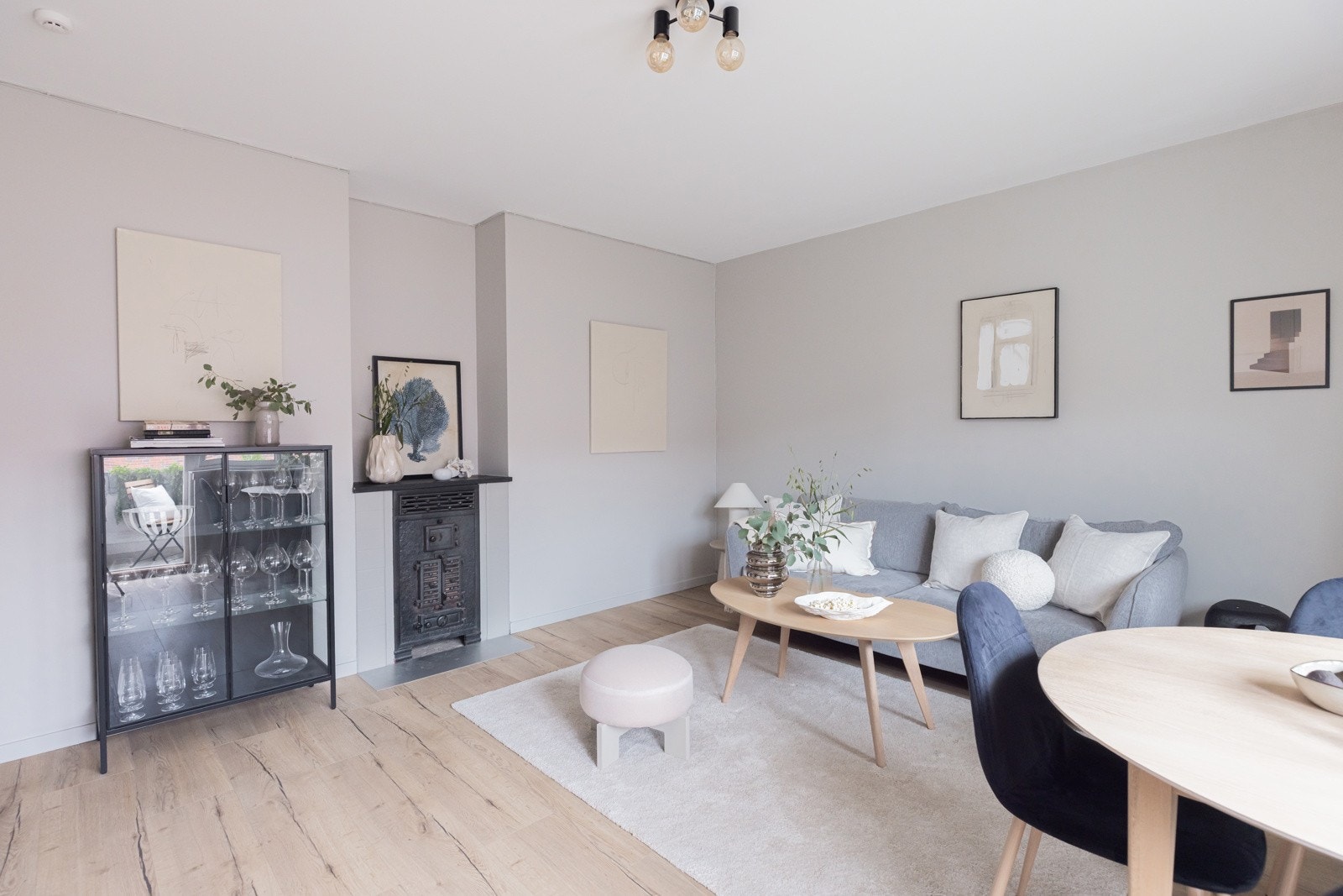 - Det er varme i gulvet i stuen/kjøkken og entrè - Galleribilde