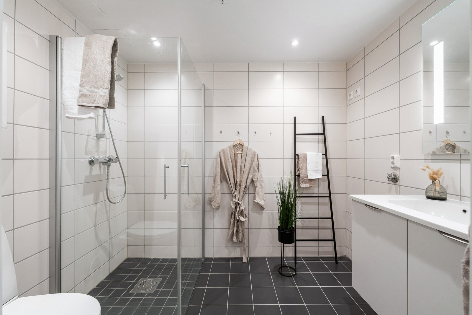 Flislagt bad fra byggeår. Galleribilde