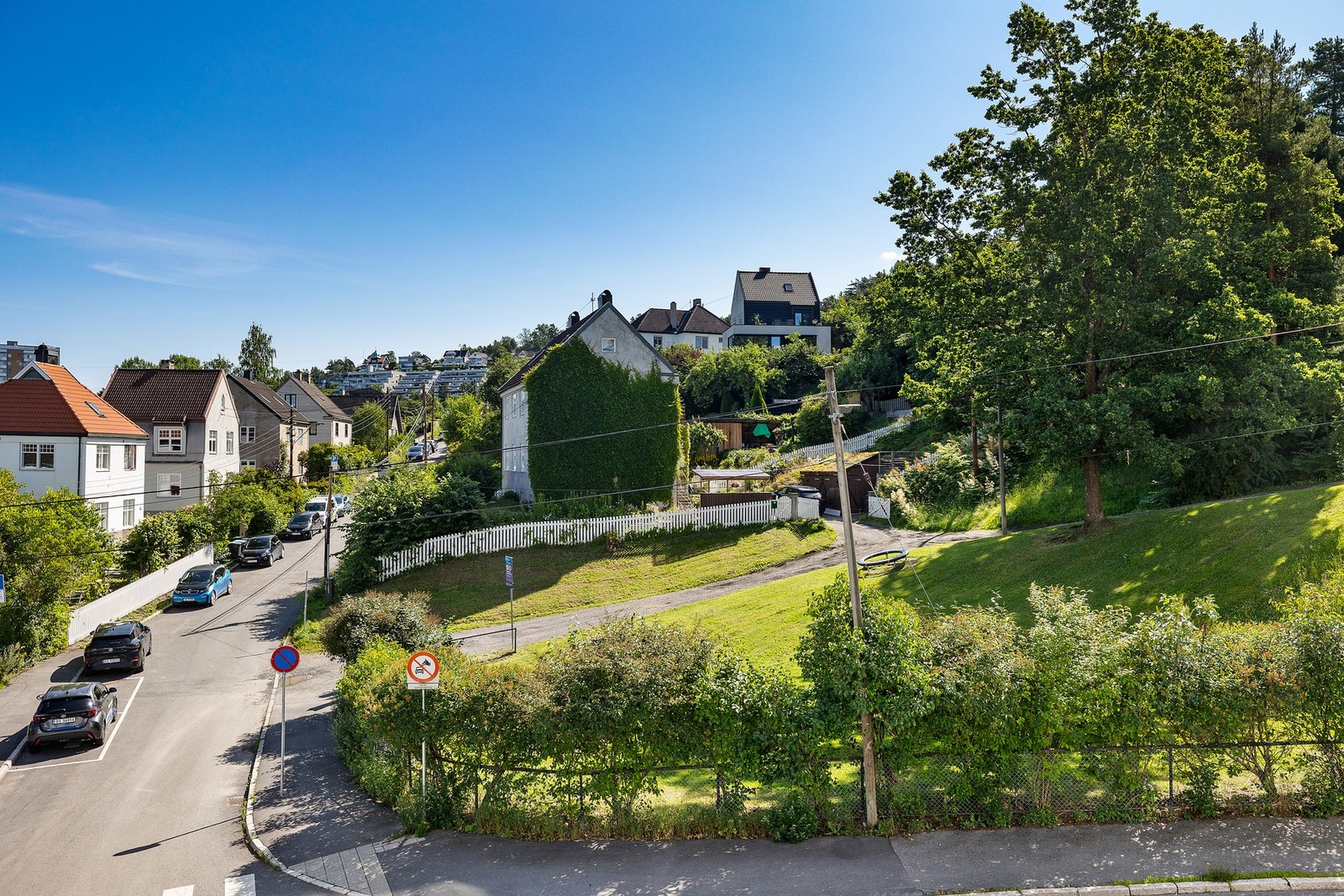 Leiligheten ligger fritt til i 2. etasje, uten innsyn Galleribilde