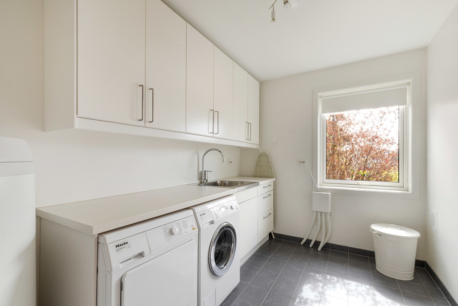 Romslig vaskerom i 1.etg. Galleribilde