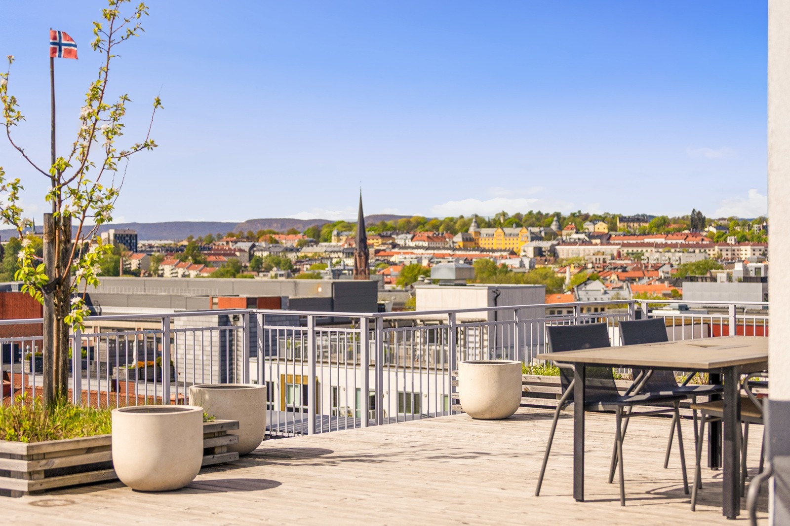 Takterrasse. Galleribilde