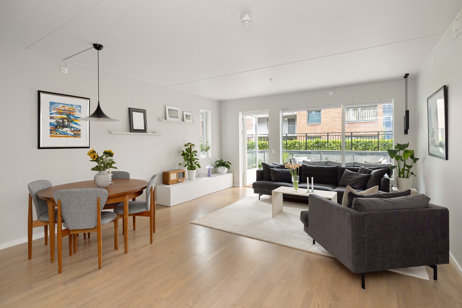 Leiligheten har trappefri adkomst fra 1. etasje men ligger i sin helhet i 2 etasje. Galleribilde